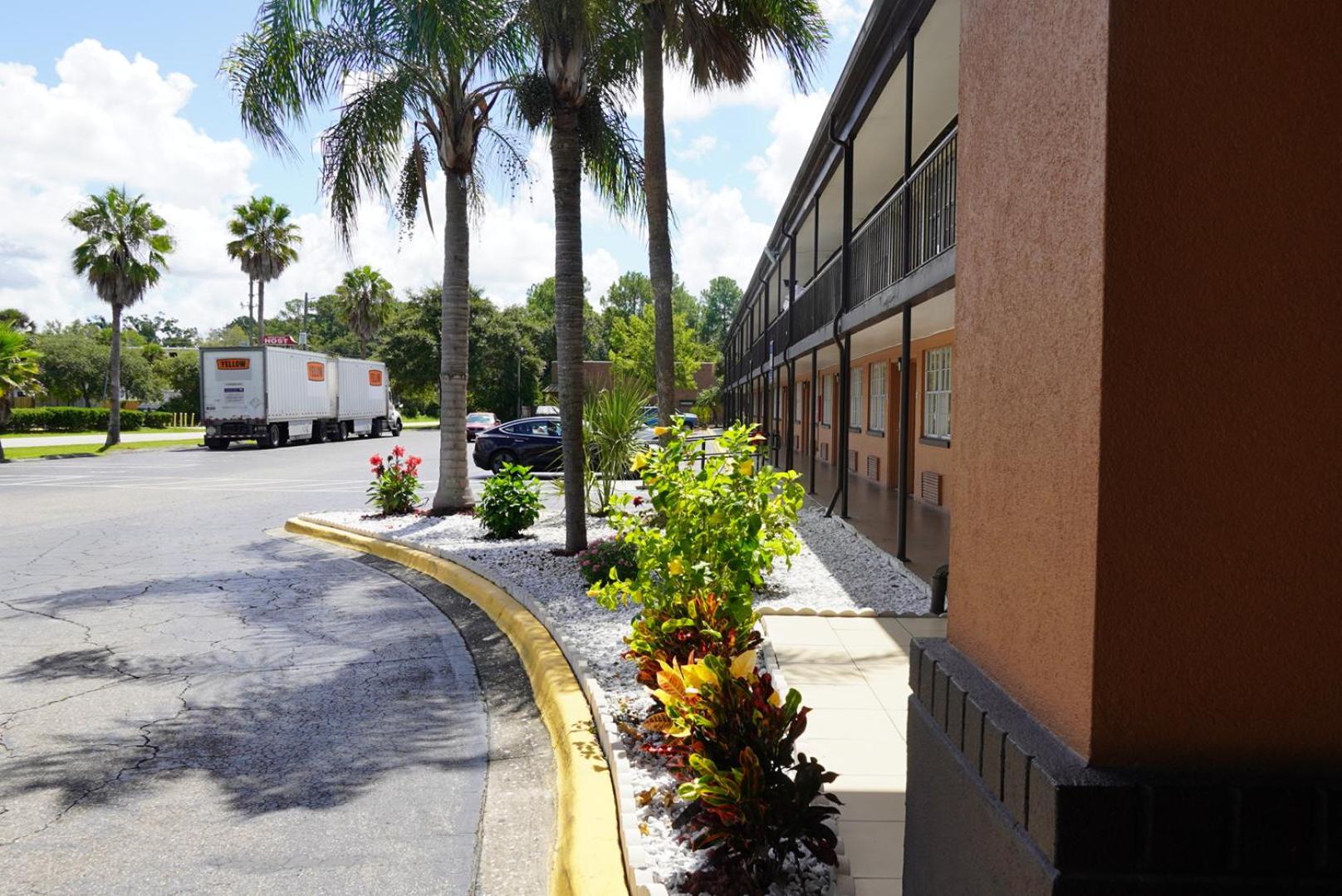 Econo Lodge Jacksonville South photo 2