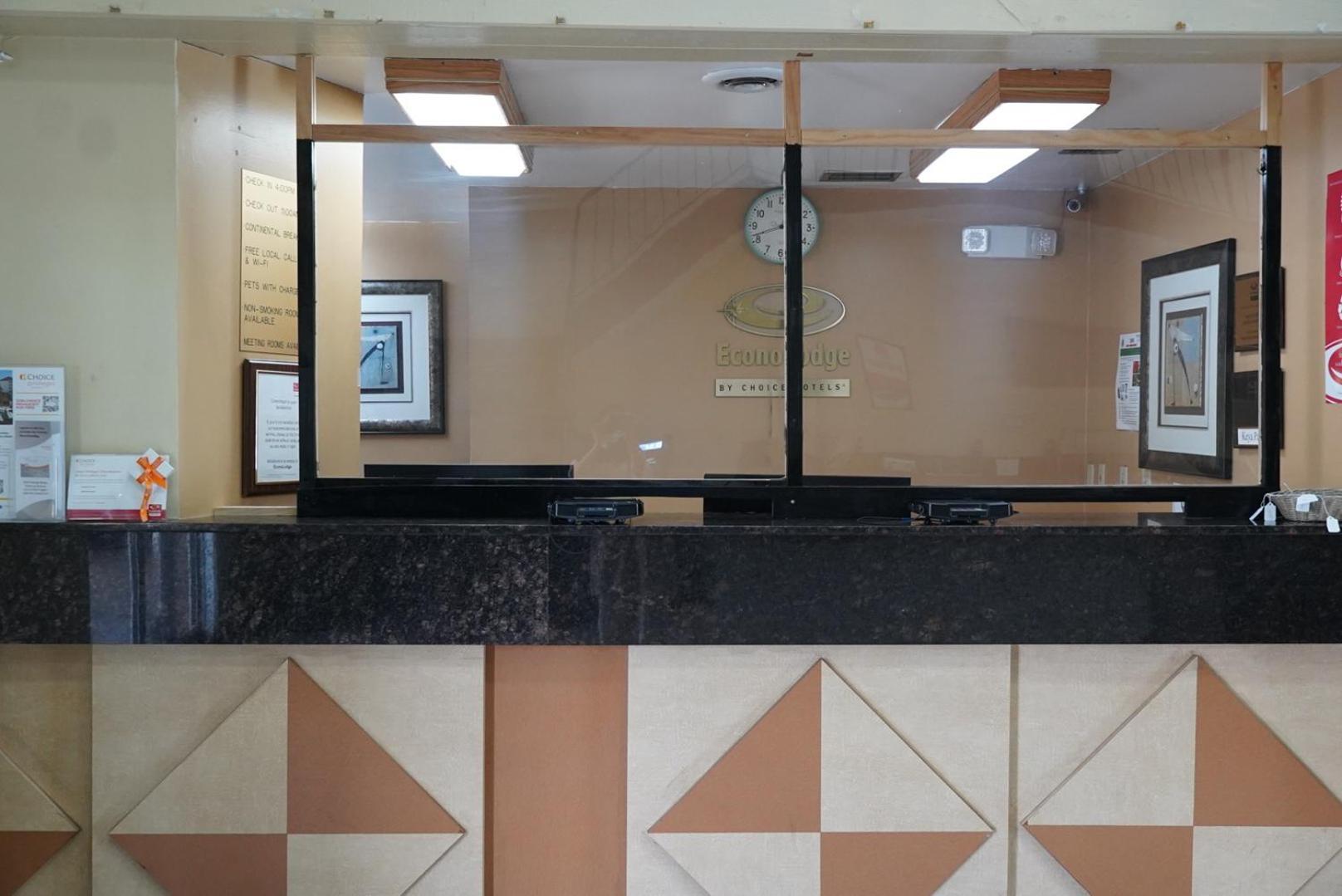 Econo Lodge Jacksonville South photo 16