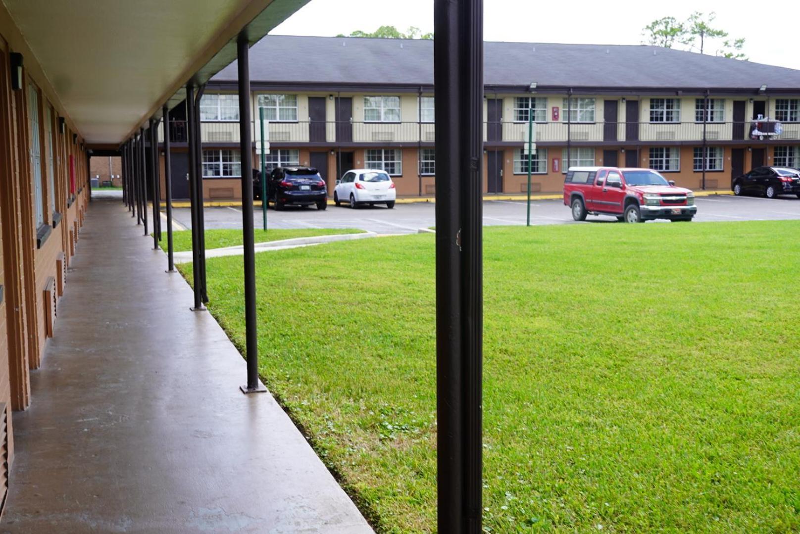 Econo Lodge Jacksonville South photo 15