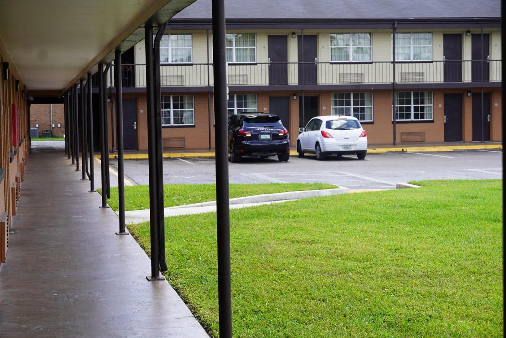Econo Lodge Jacksonville South photo 14