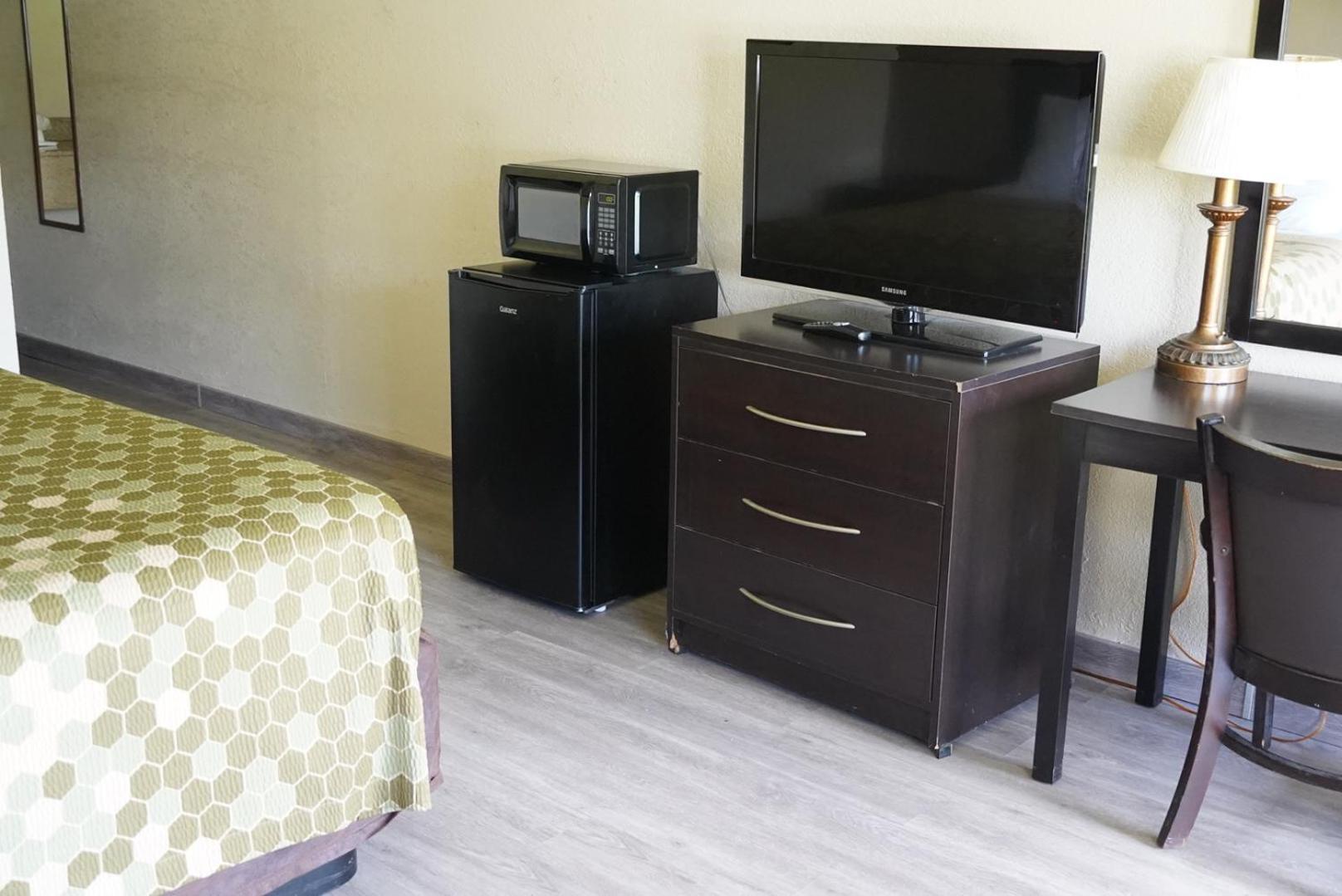 Econo Lodge Jacksonville South photo 12