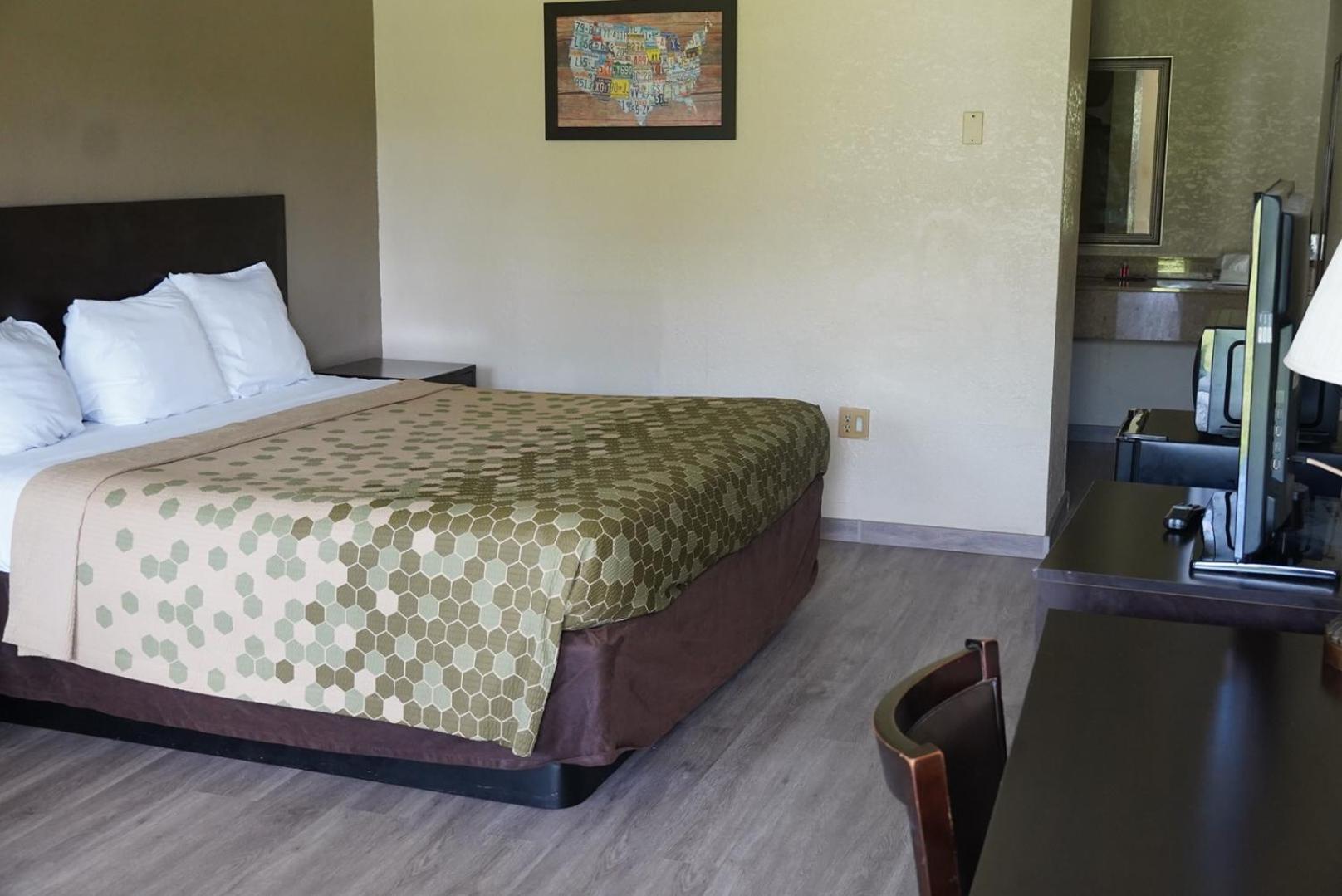Econo Lodge Jacksonville South photo 8