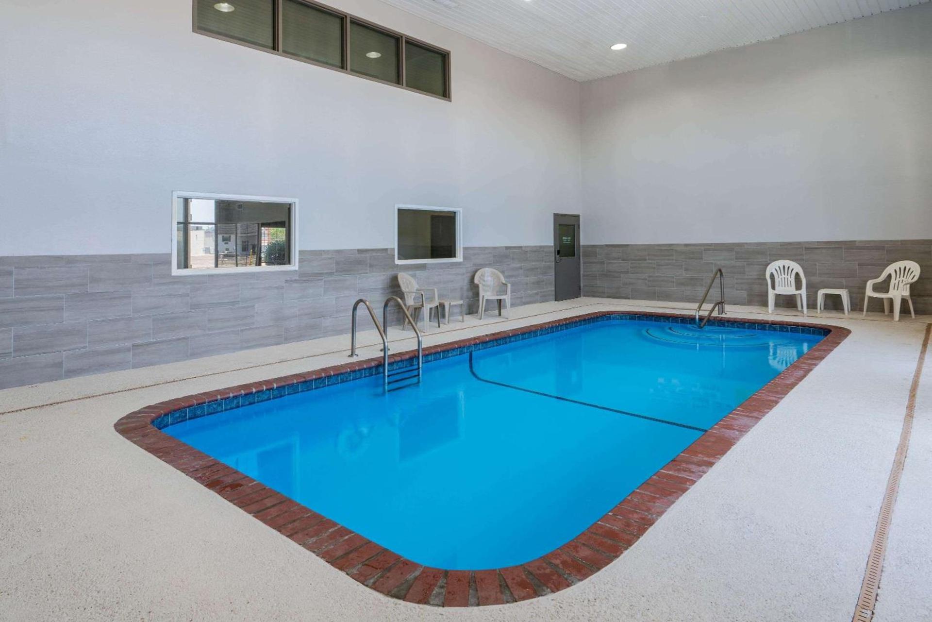 Super 8 by Wyndham Amarillo West photo 8