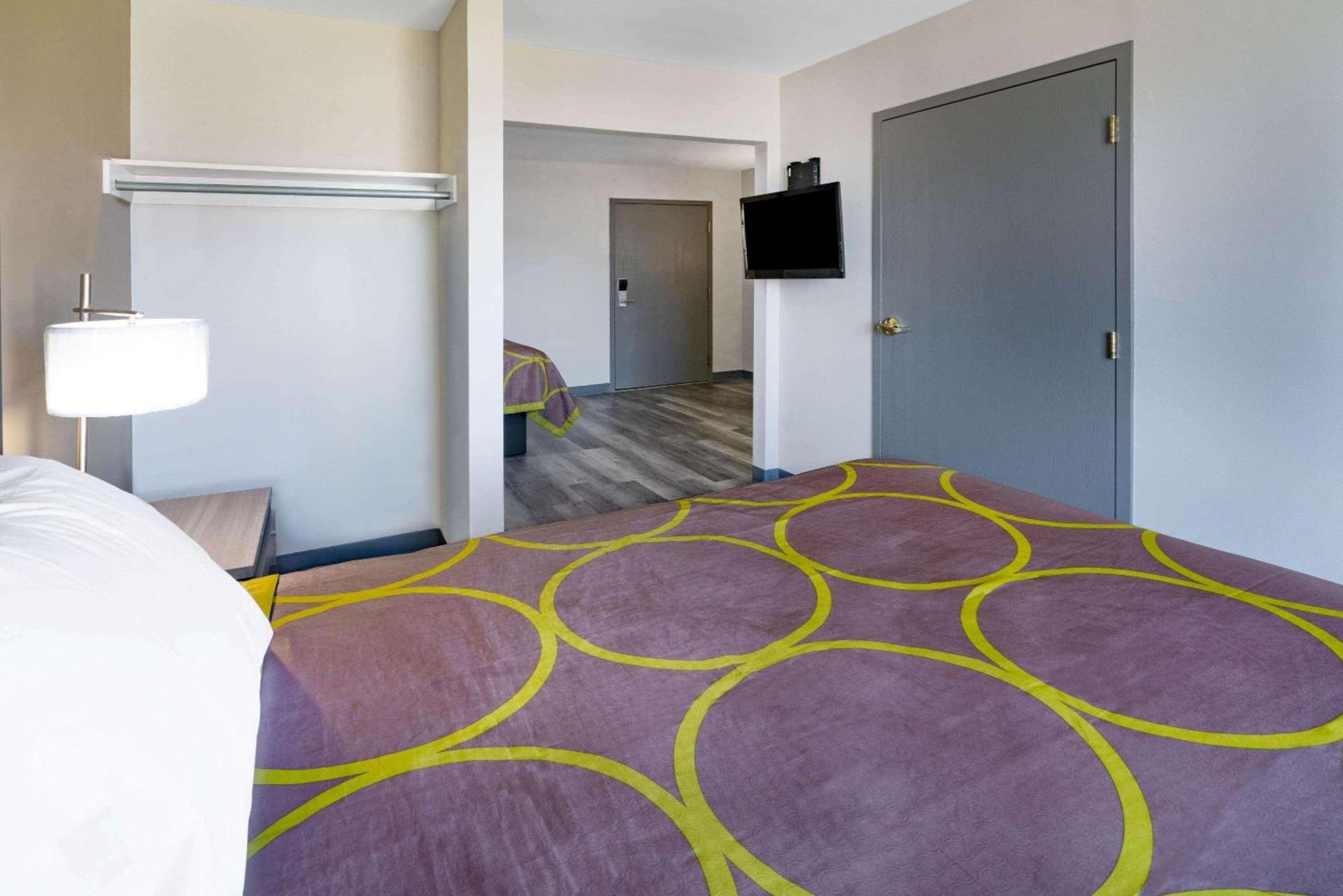 Super 8 by Wyndham Amarillo West photo 17