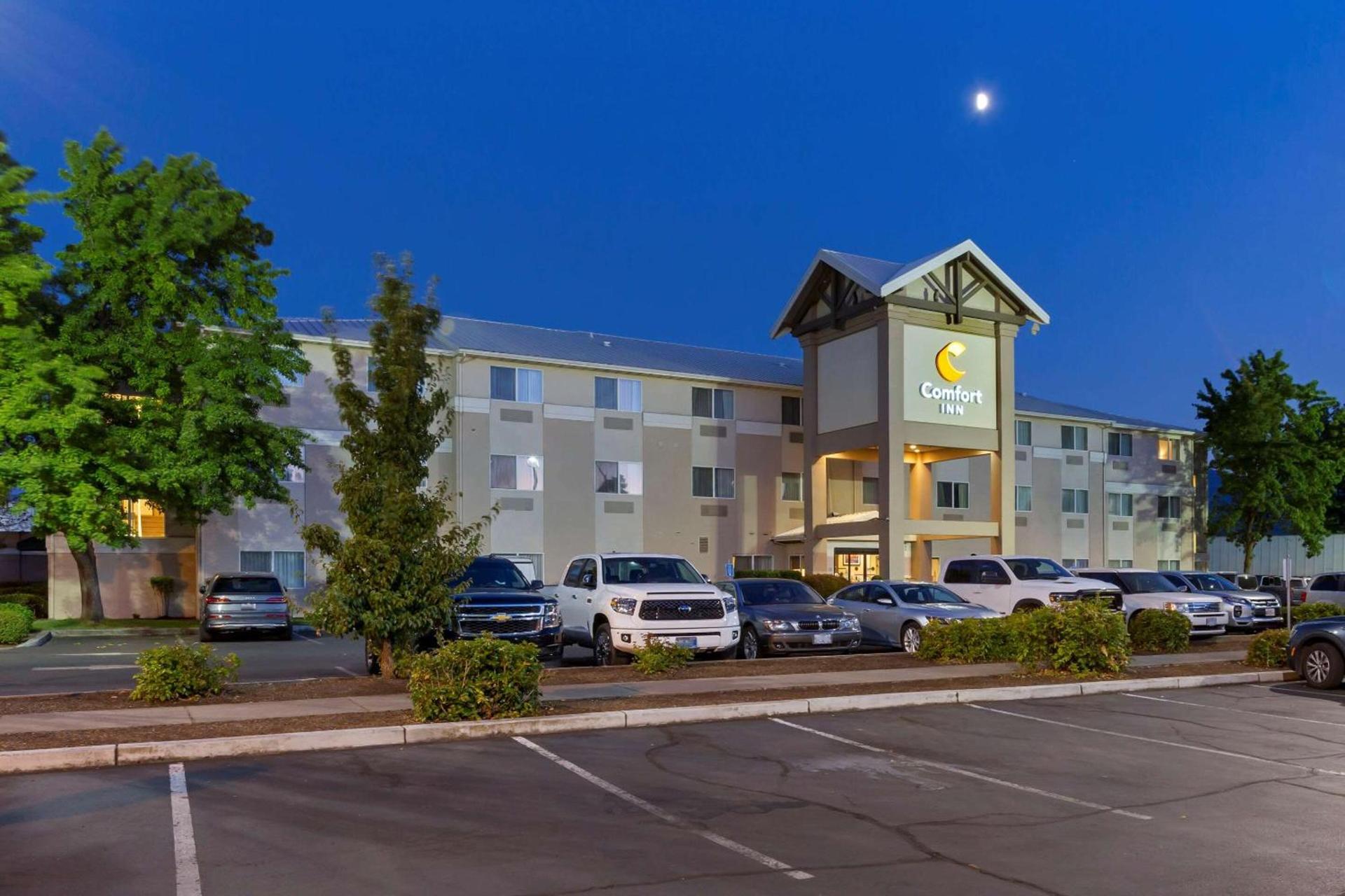 Comfort Inn Medford South photo 5