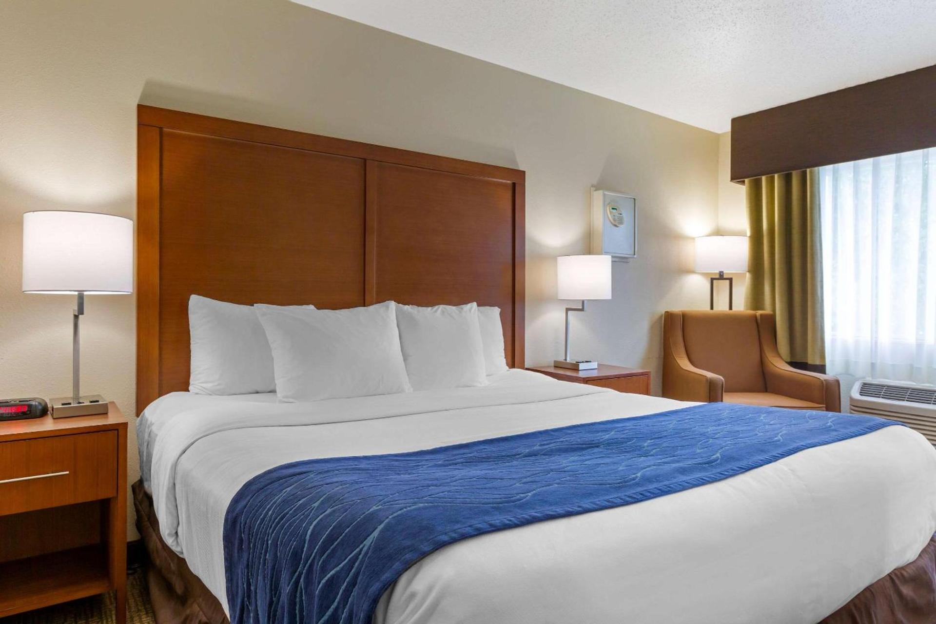 Comfort Inn Medford South photo 11