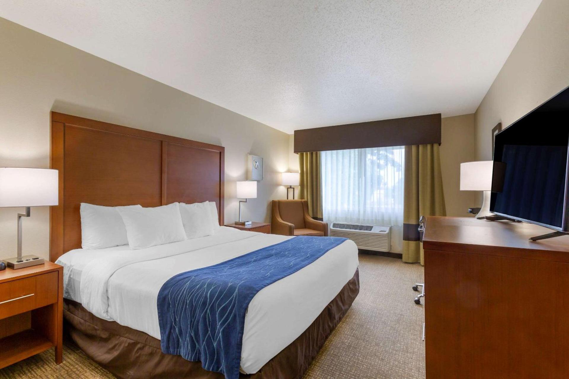 Comfort Inn Medford South photo 12