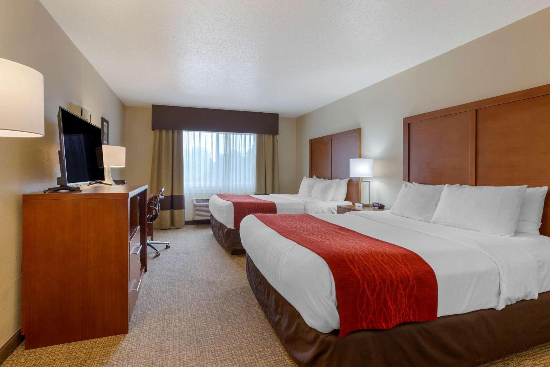 Comfort Inn Medford South photo 17
