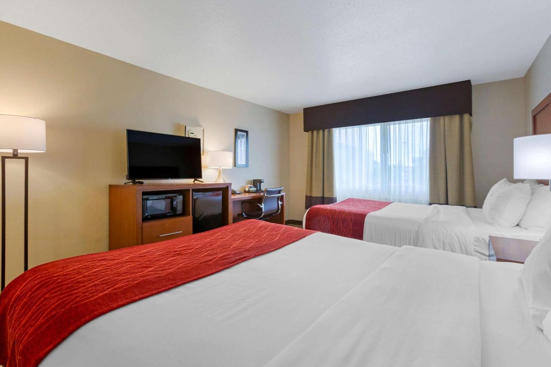 Comfort Inn Medford South photo 18