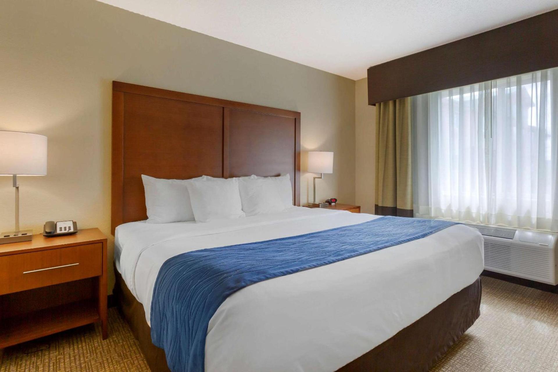 Comfort Inn Medford South photo 22