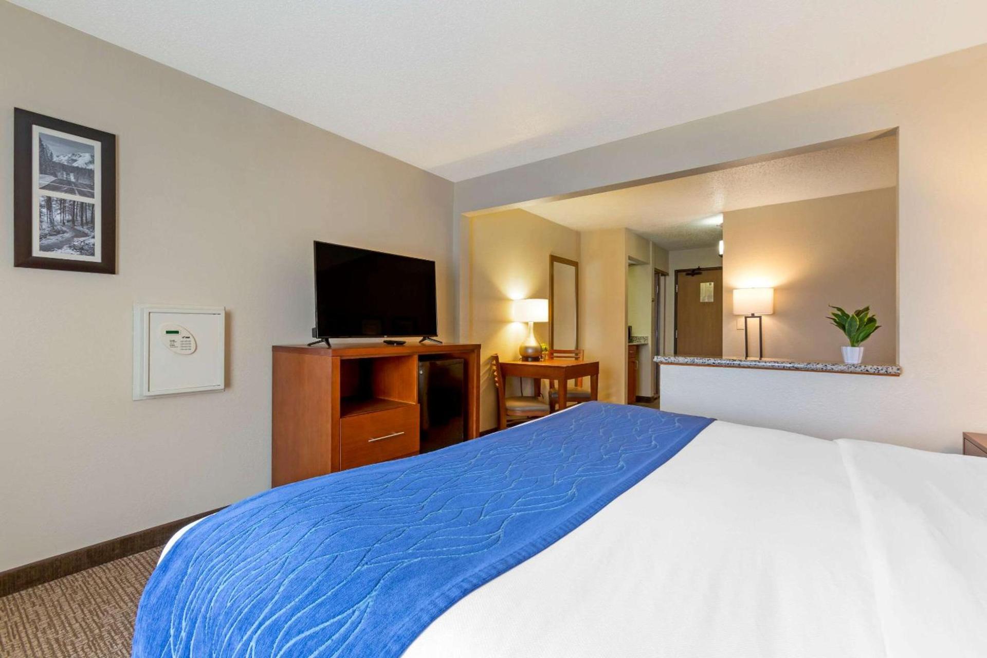 Comfort Inn Medford South photo 24