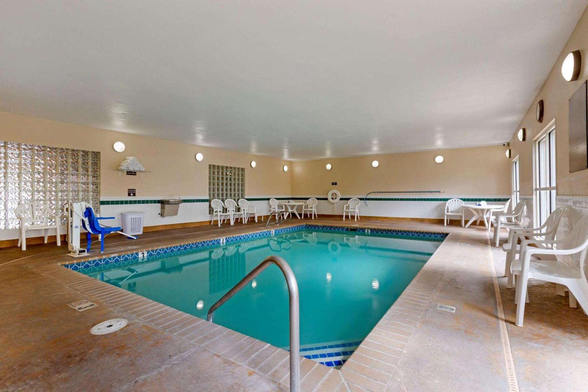 Comfort Inn Medford South photo 36