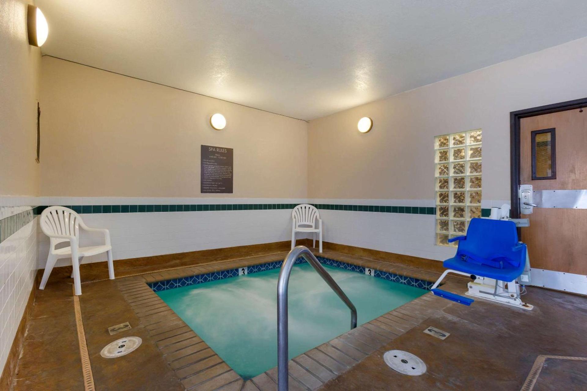 Comfort Inn Medford South photo 27