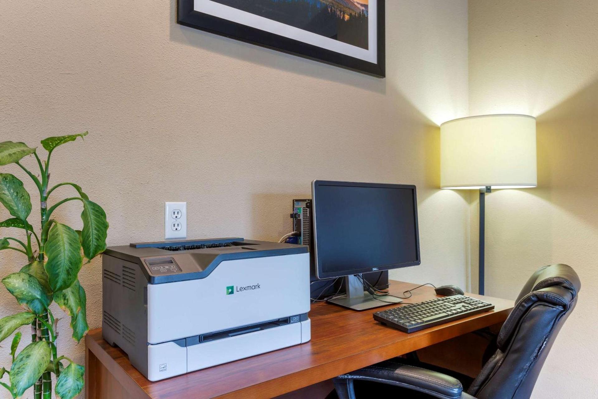 Comfort Inn Medford South photo 30