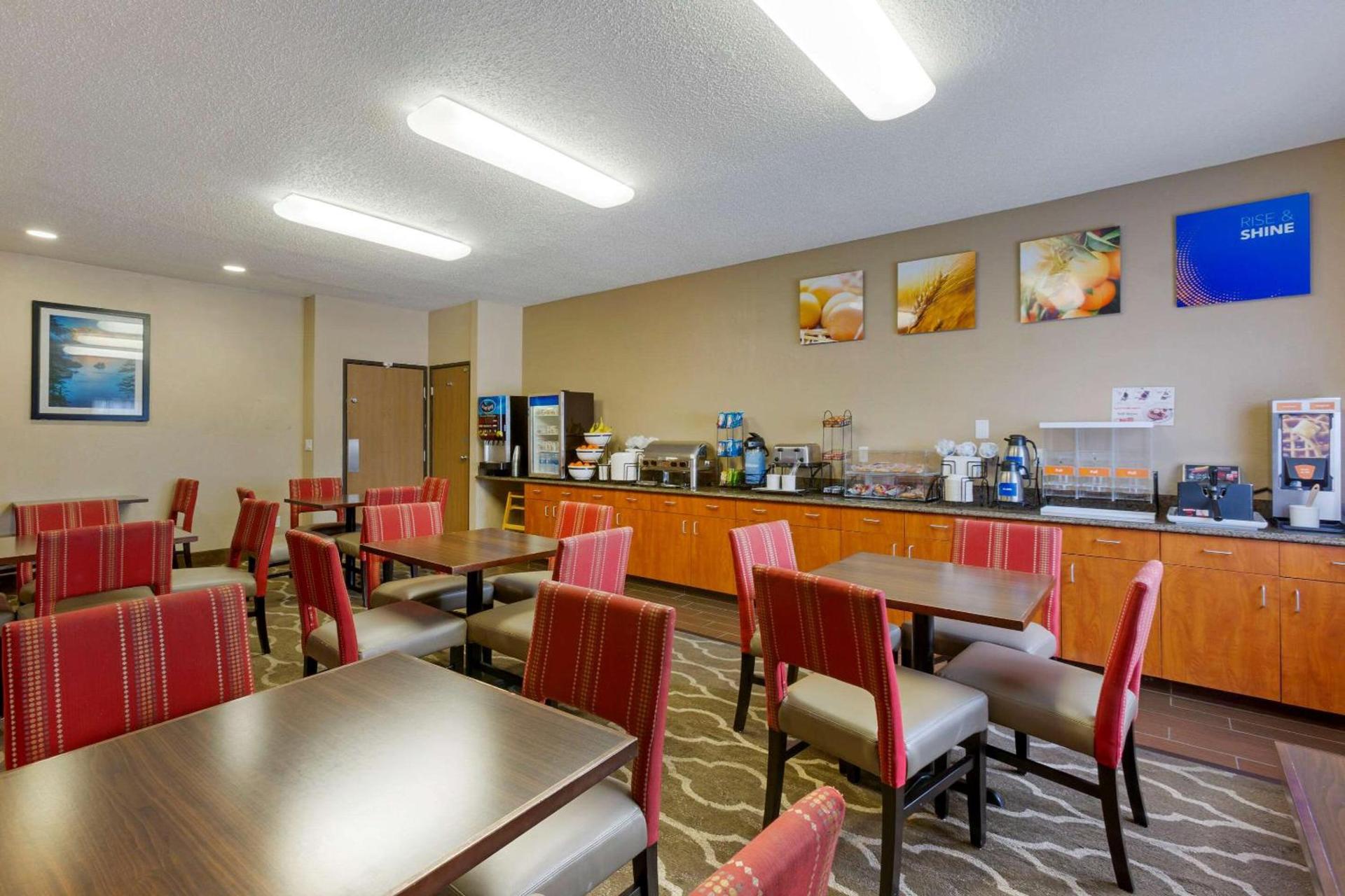 Comfort Inn Medford South photo 31