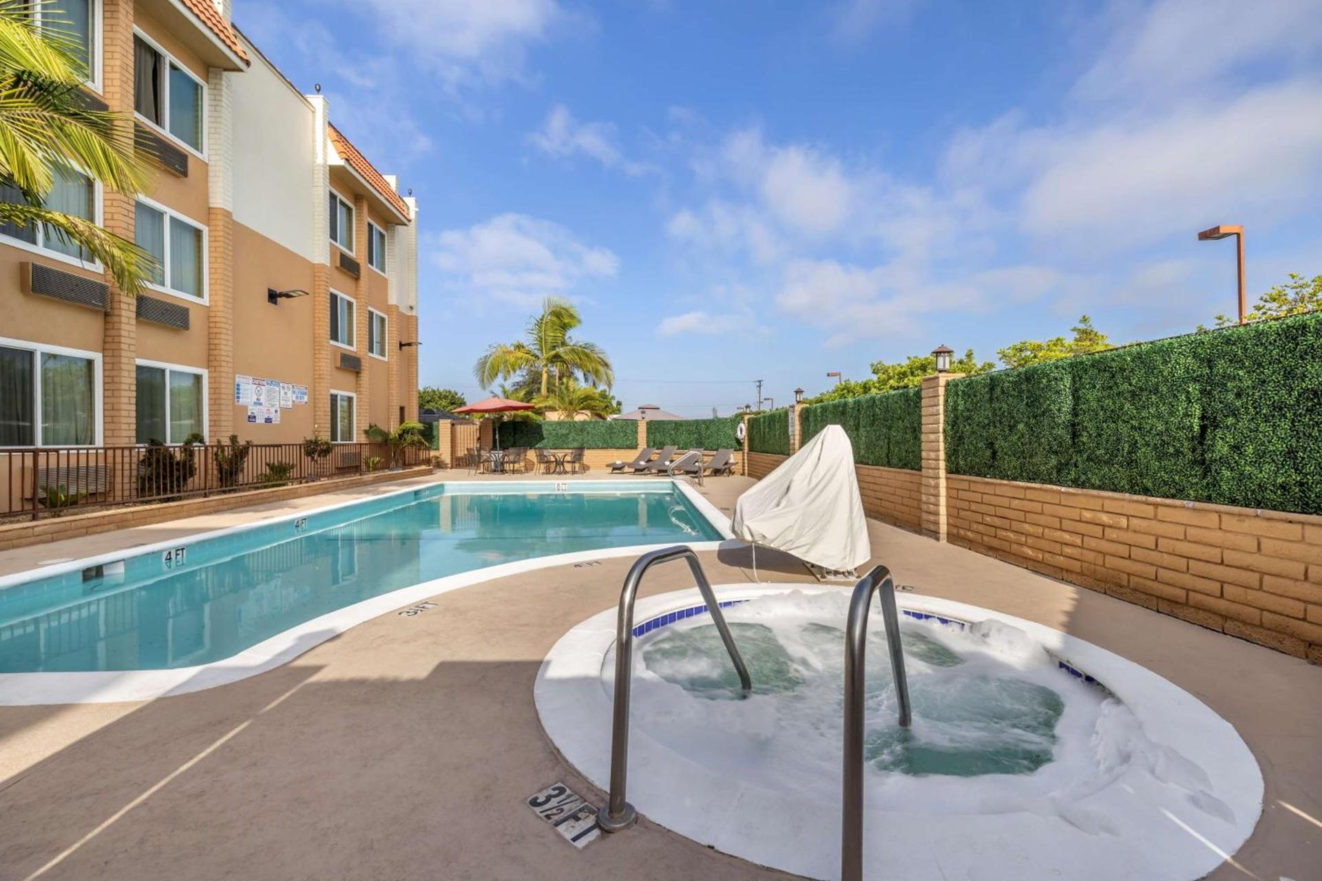 Best Western Plus South Bay Hotel photo 11