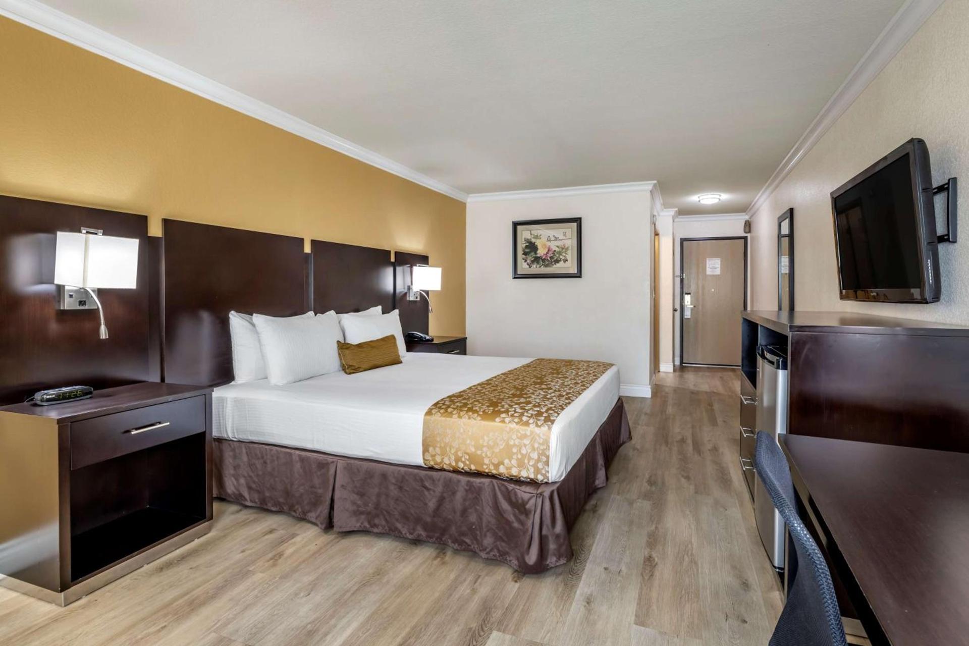 Best Western Plus South Bay Hotel photo 20