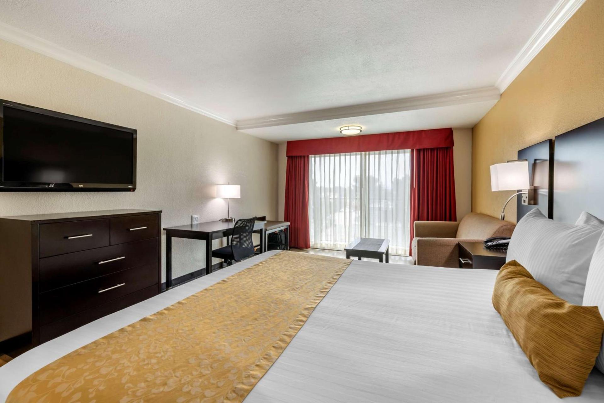 Best Western Plus South Bay Hotel photo 25