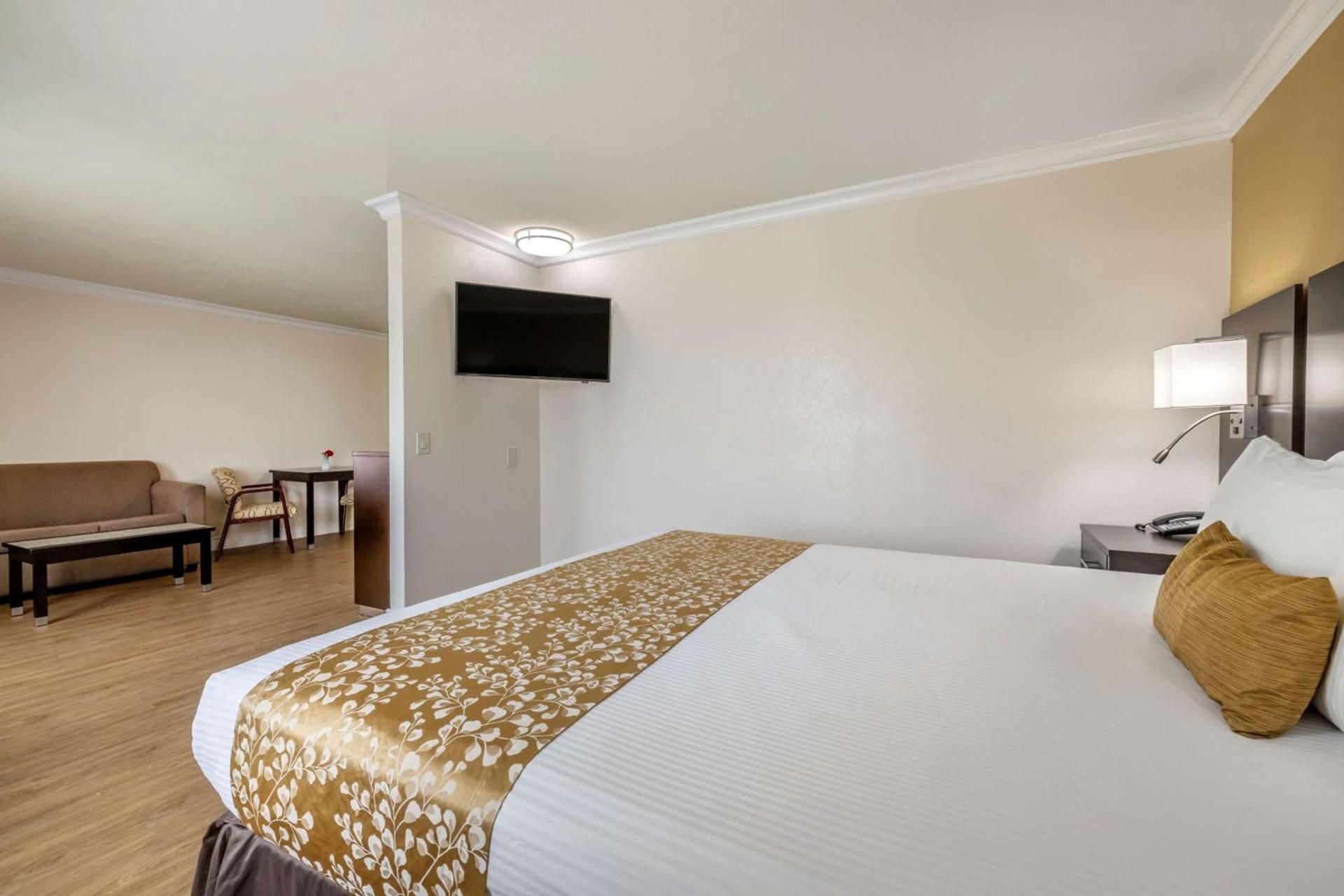 Best Western Plus South Bay Hotel photo 13