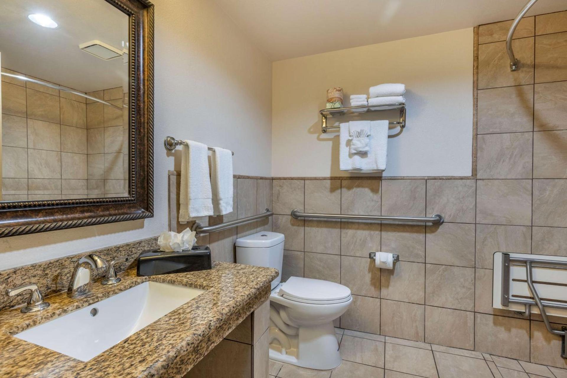 Best Western Plus South Bay Hotel photo 28