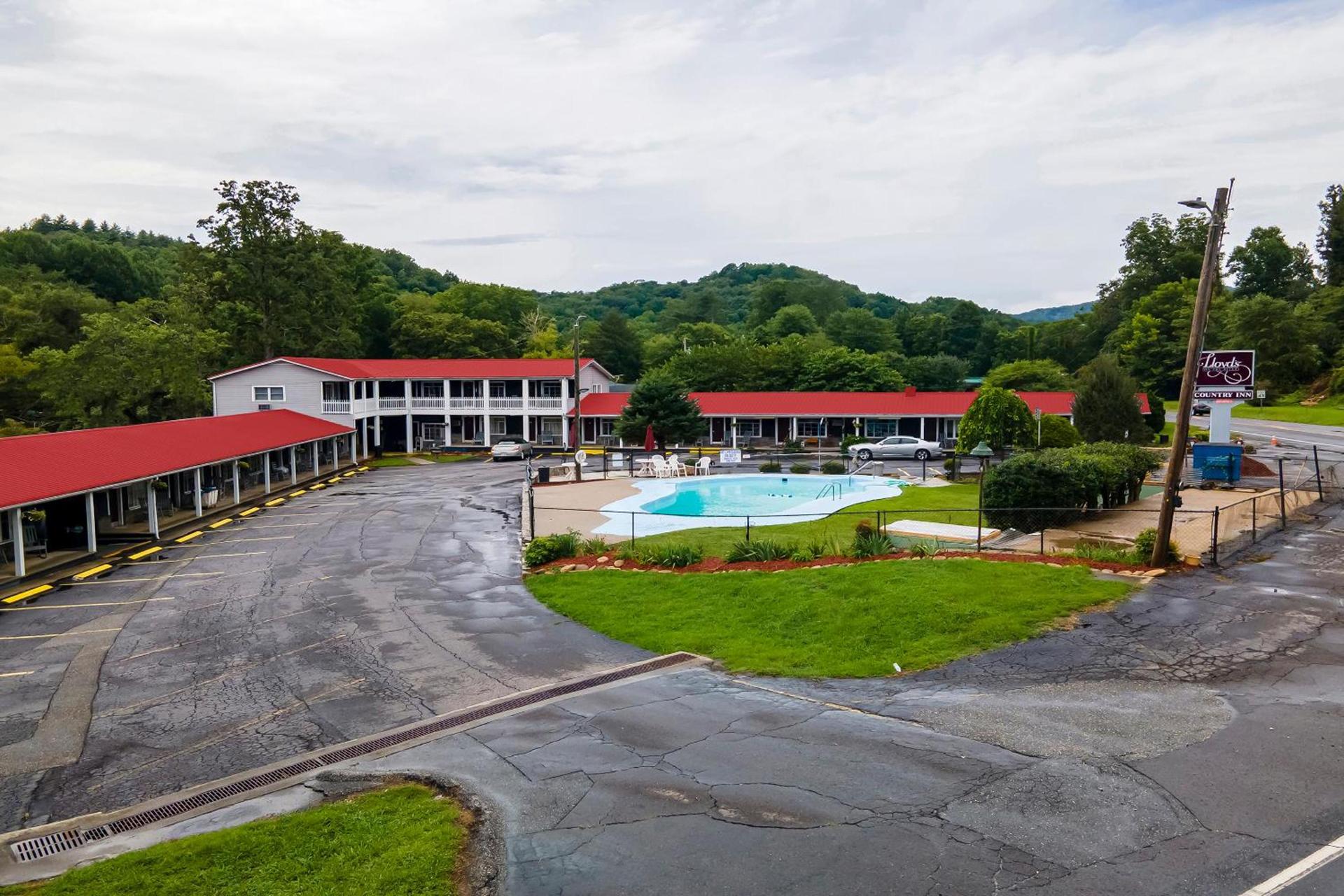 Lloyd's On The River Country Inn By Oyo photo 8
