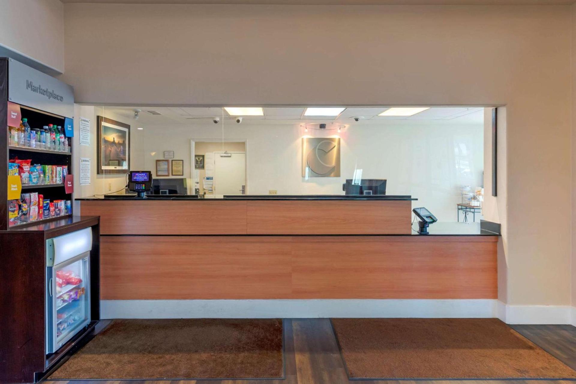 Comfort Suites Victorville-Hesperia photo 4