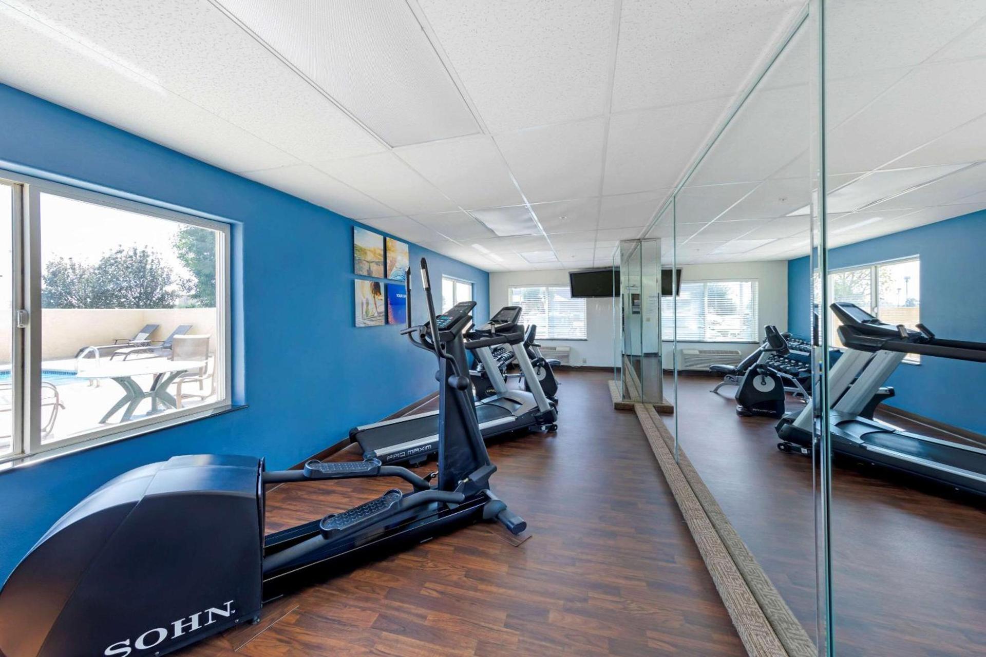 Comfort Suites Victorville-Hesperia photo 23