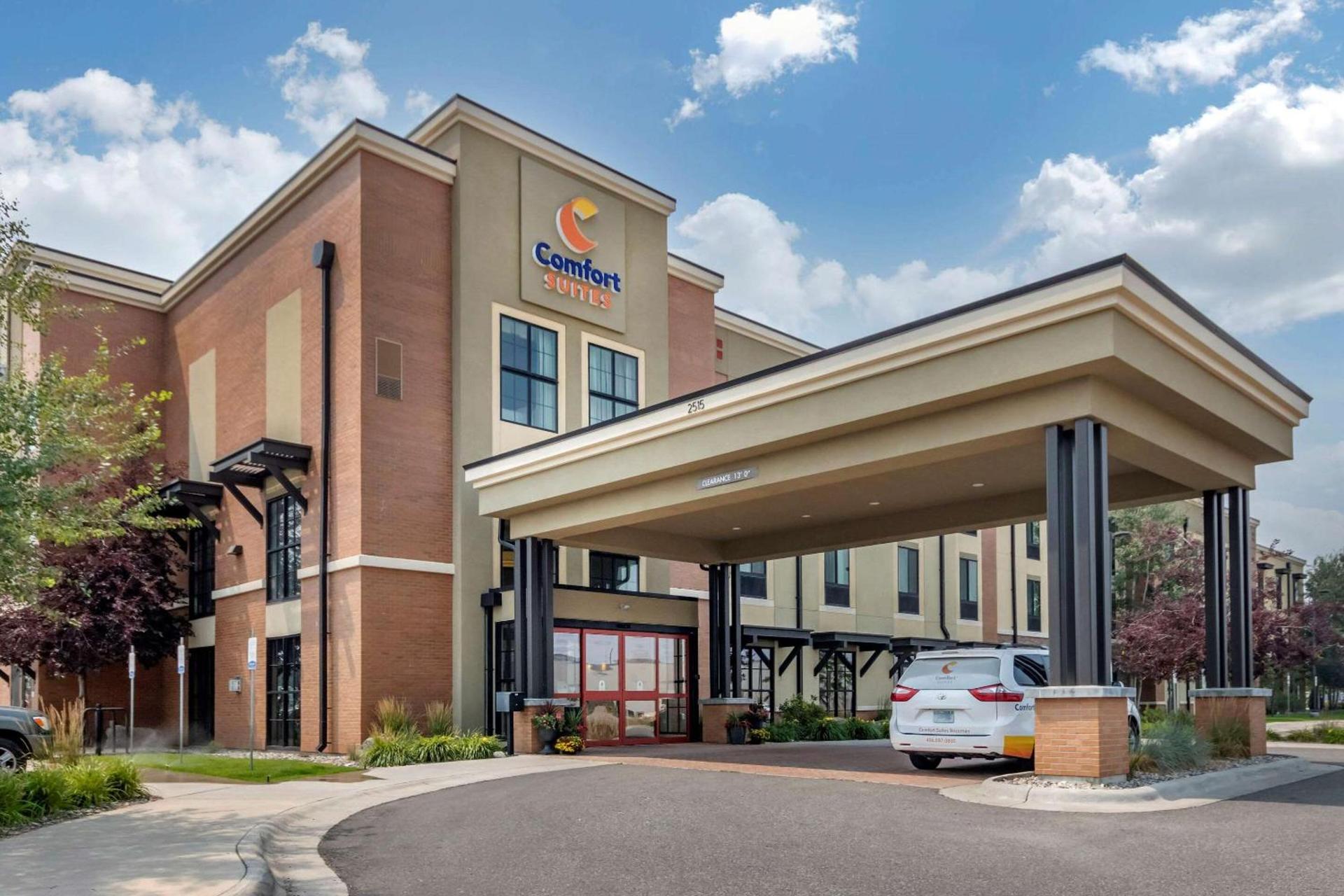 Comfort Suites Airport-University photo 1