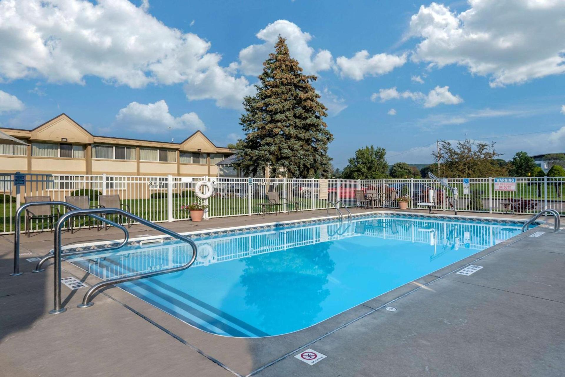 Quality Inn & Suites Vestal Binghamton near University photo 22