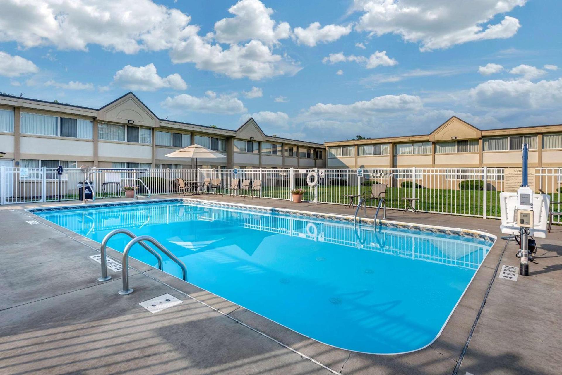 Quality Inn & Suites Vestal Binghamton near University photo 23
