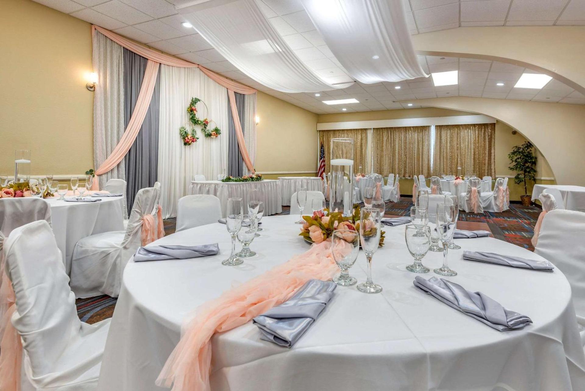 Quality Inn & Suites Vestal Binghamton near University photo 37