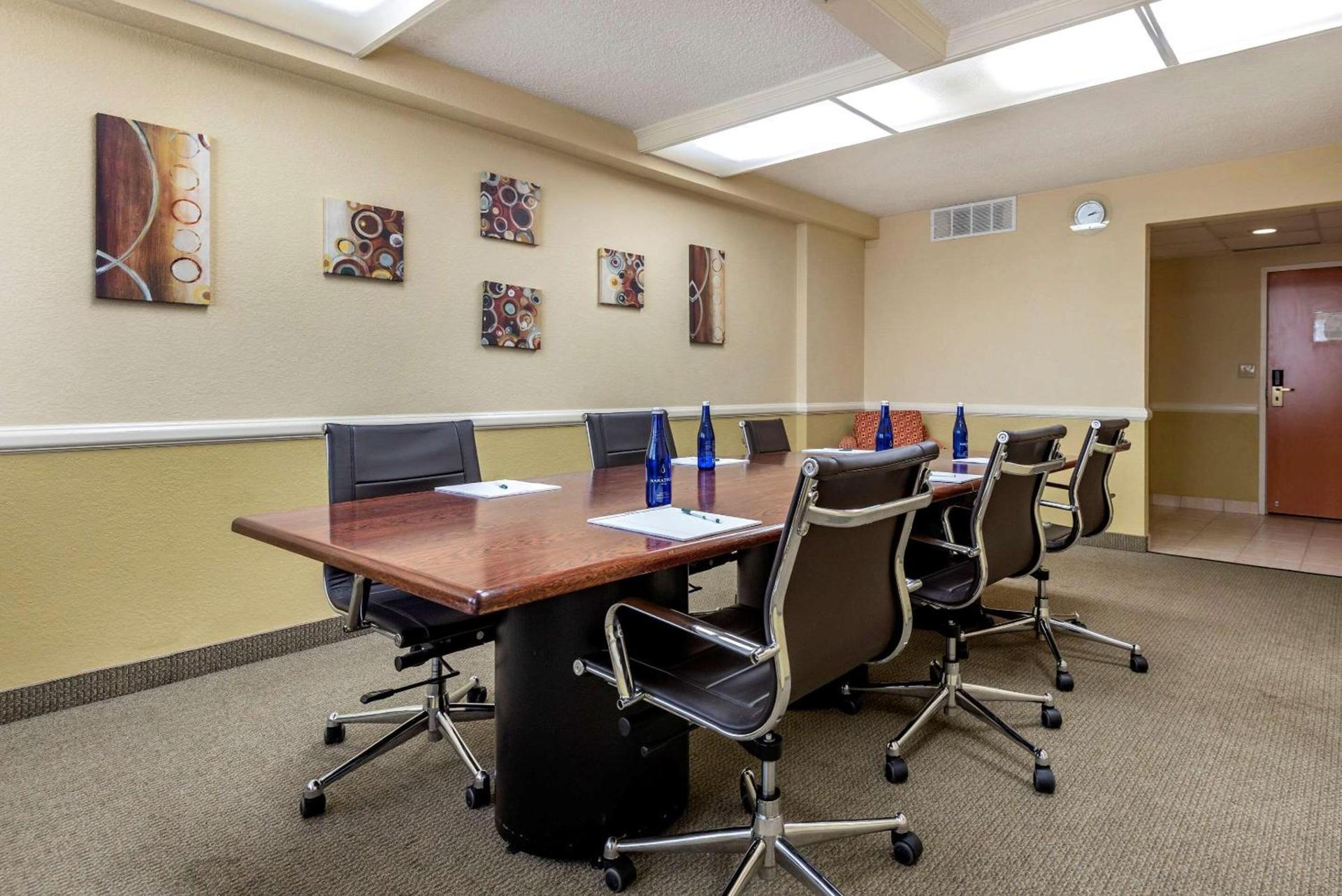 Quality Inn & Suites Vestal Binghamton near University photo 39