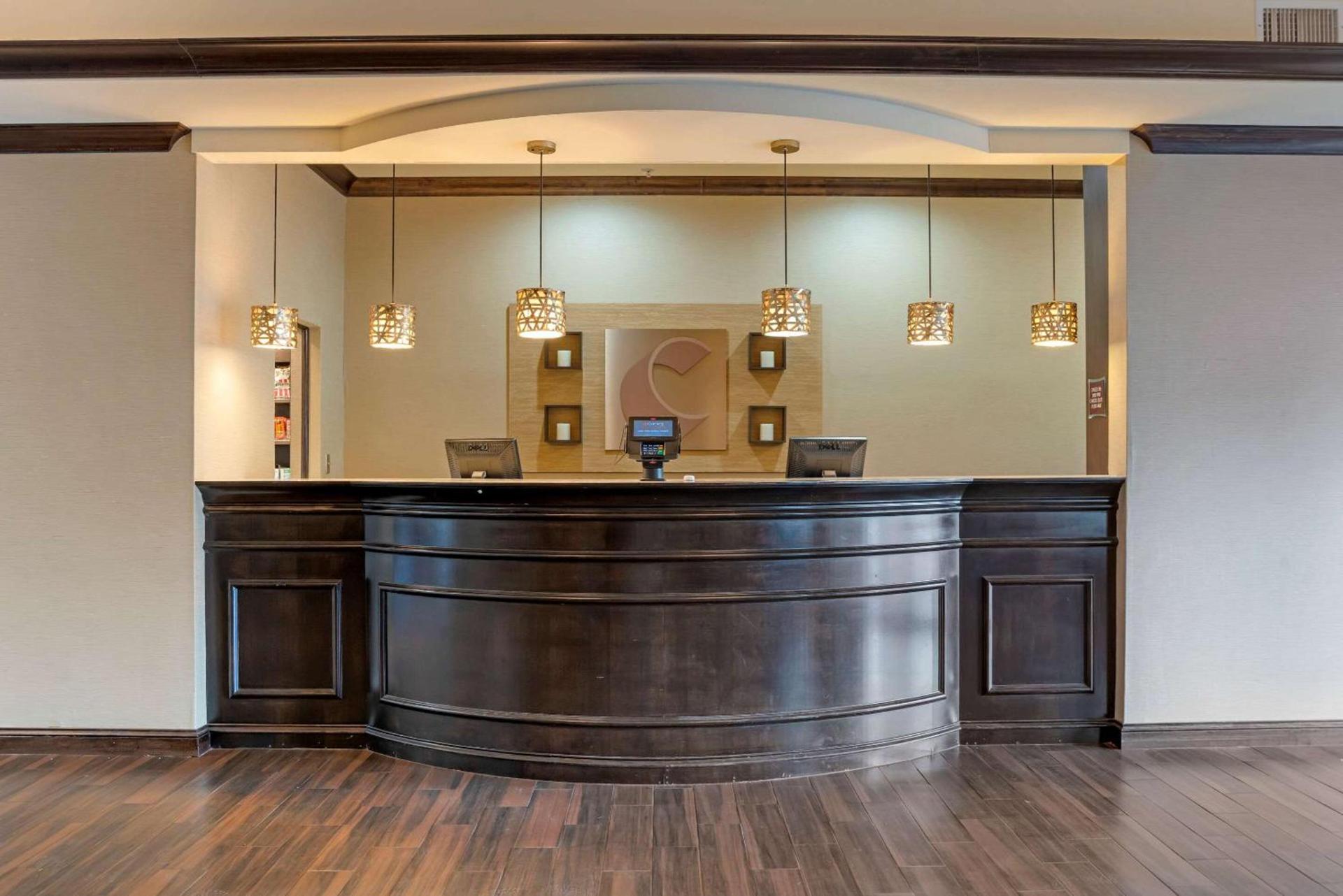 Comfort Suites Alexandria North photo 6