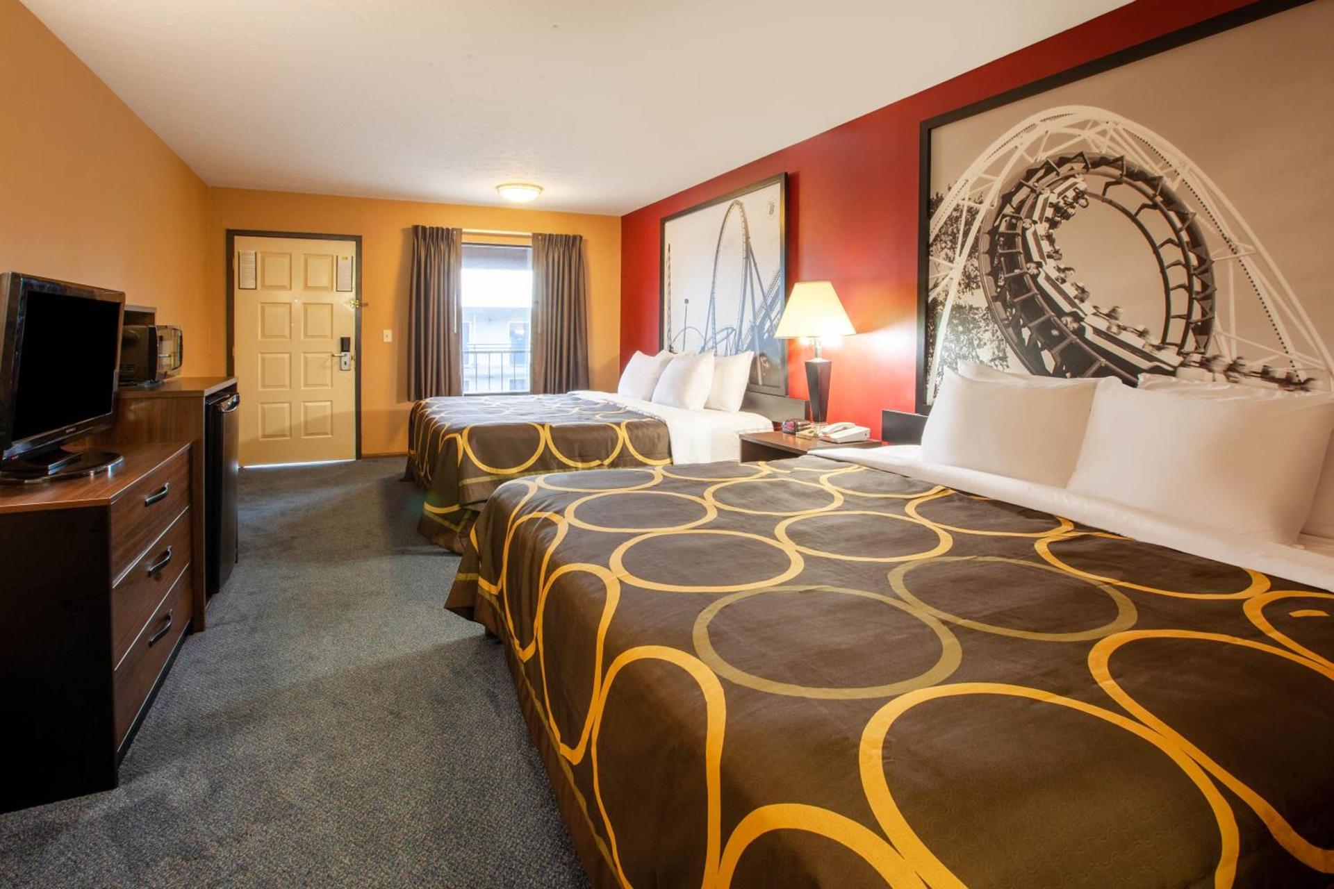 Super 8 by Wyndham Sandusky photo 37