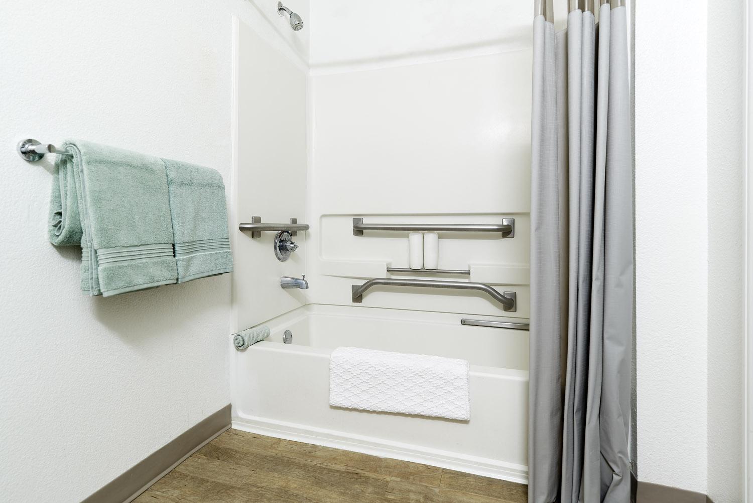 InTown Suites Extended Stay Austin TX - North Lamar photo 8
