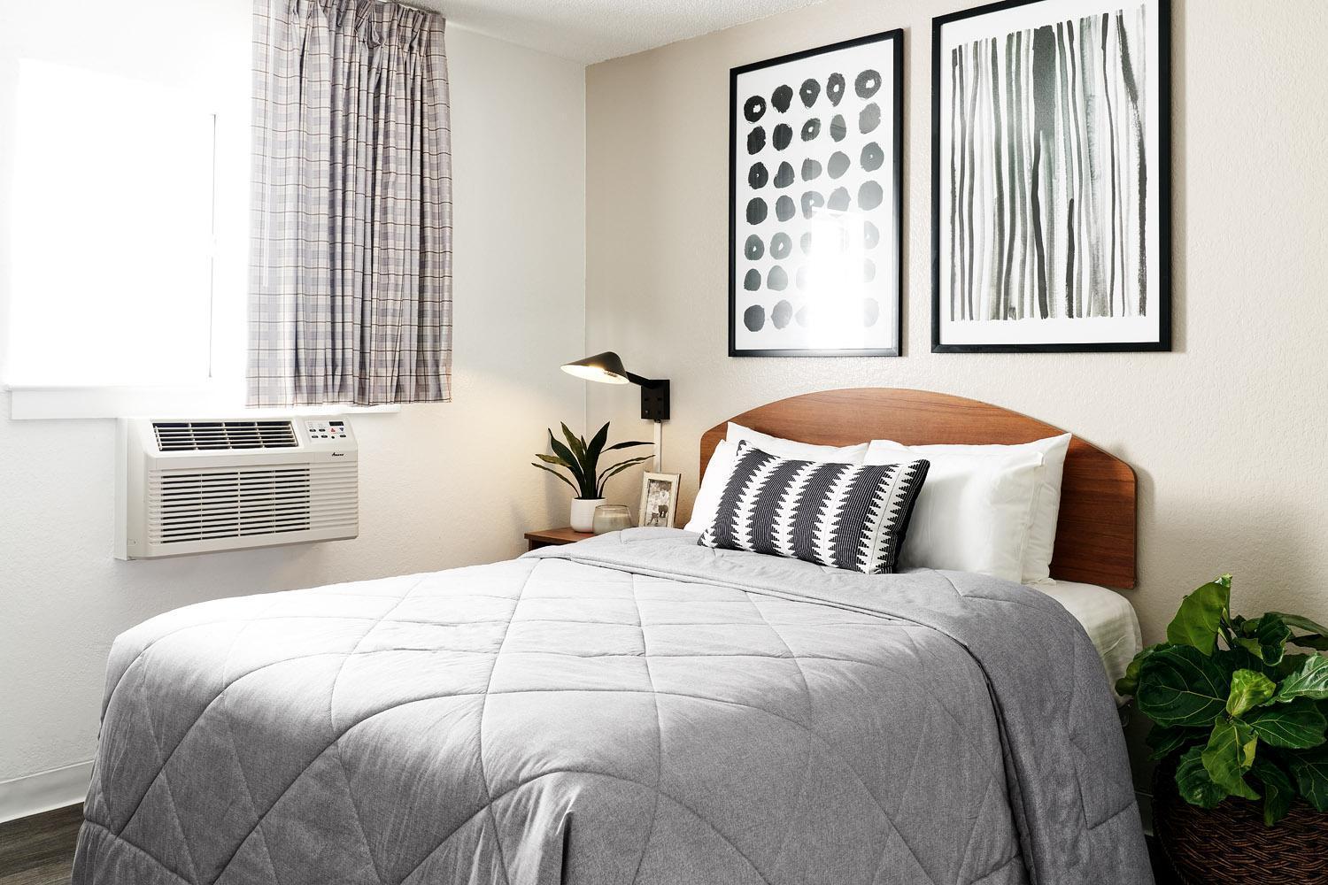 InTown Suites Extended Stay Austin TX - North Lamar photo 10