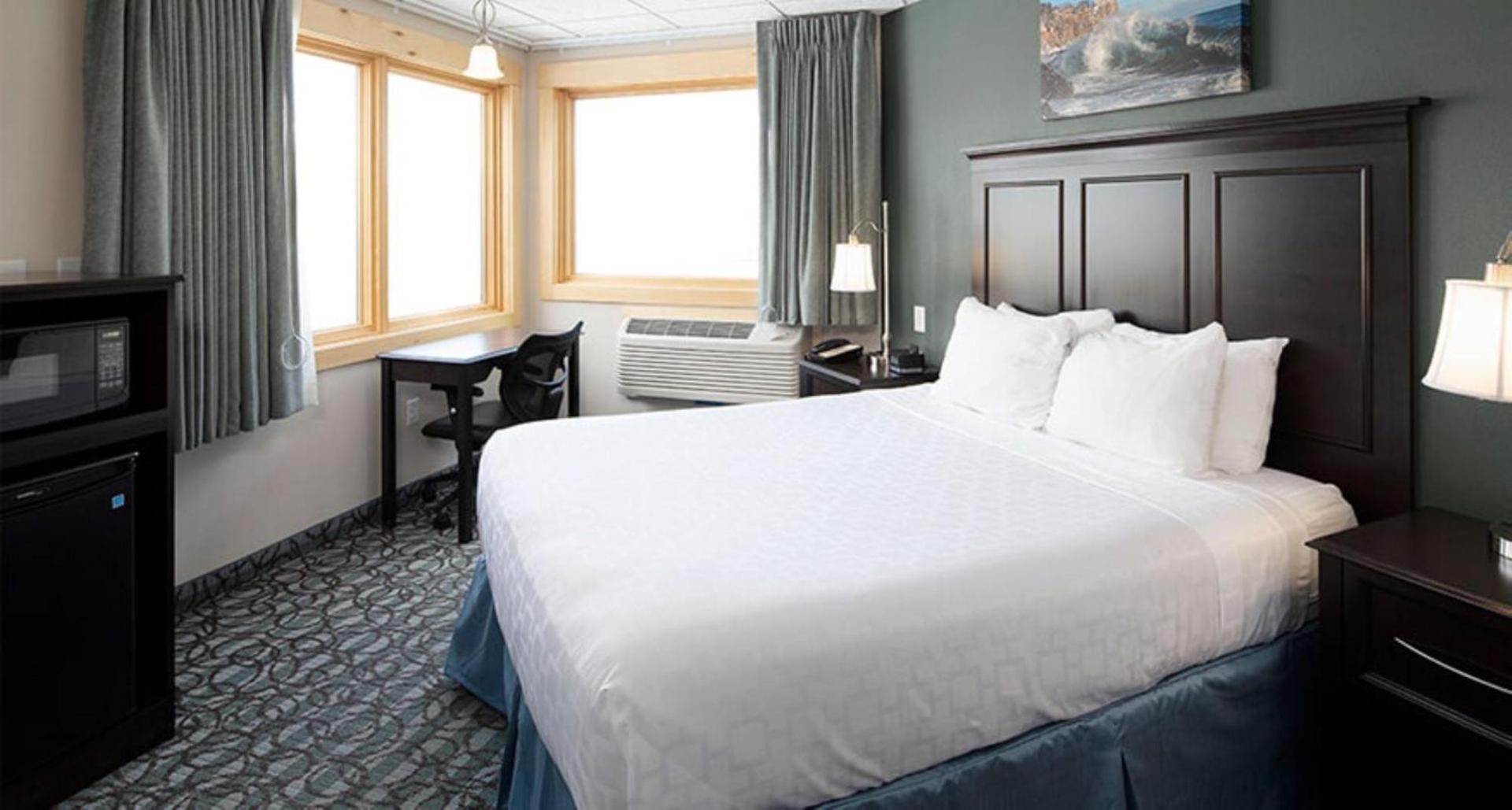 Park Point Marina Inn photo 48