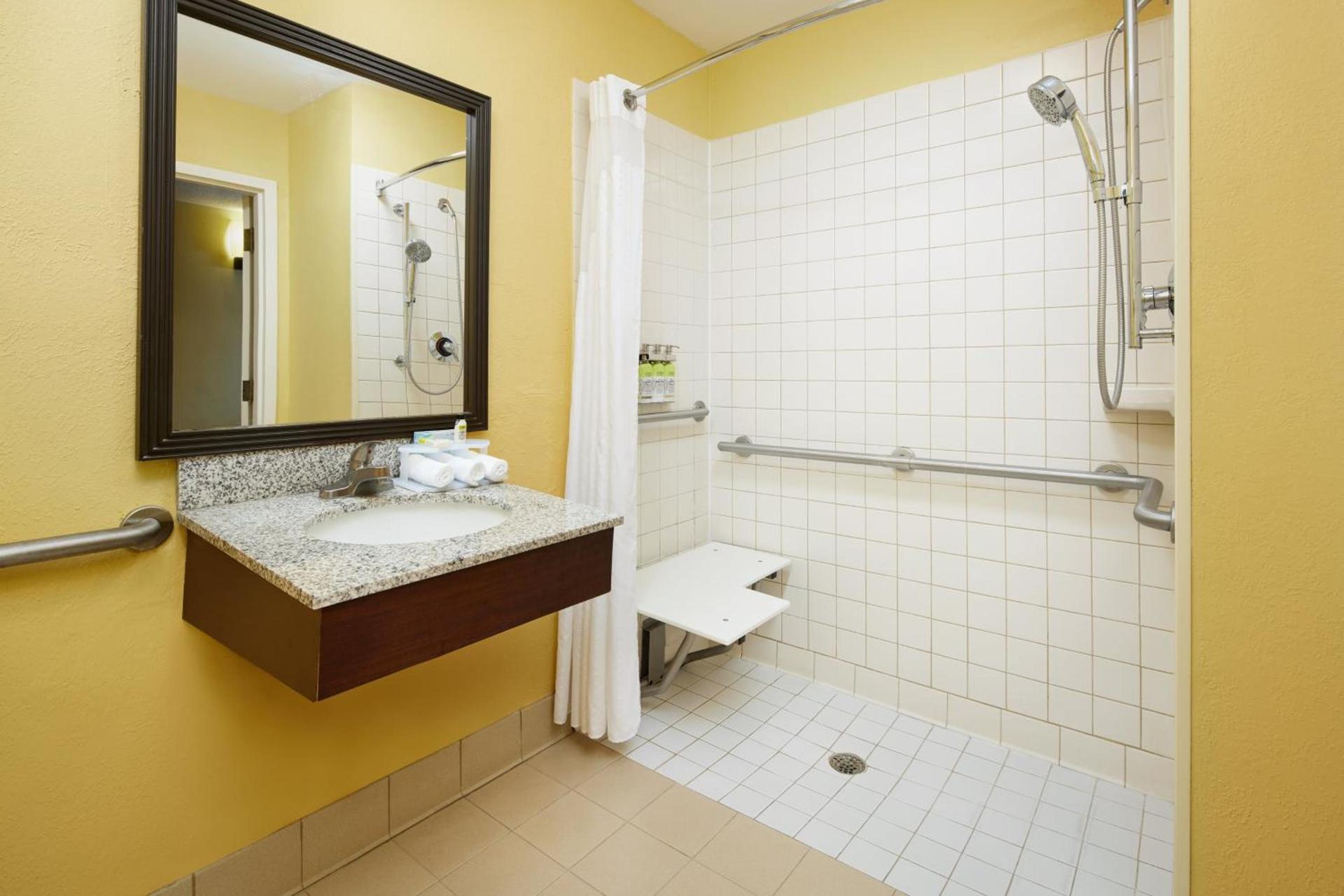 Holiday Inn Express Tifton by IHG photo 19