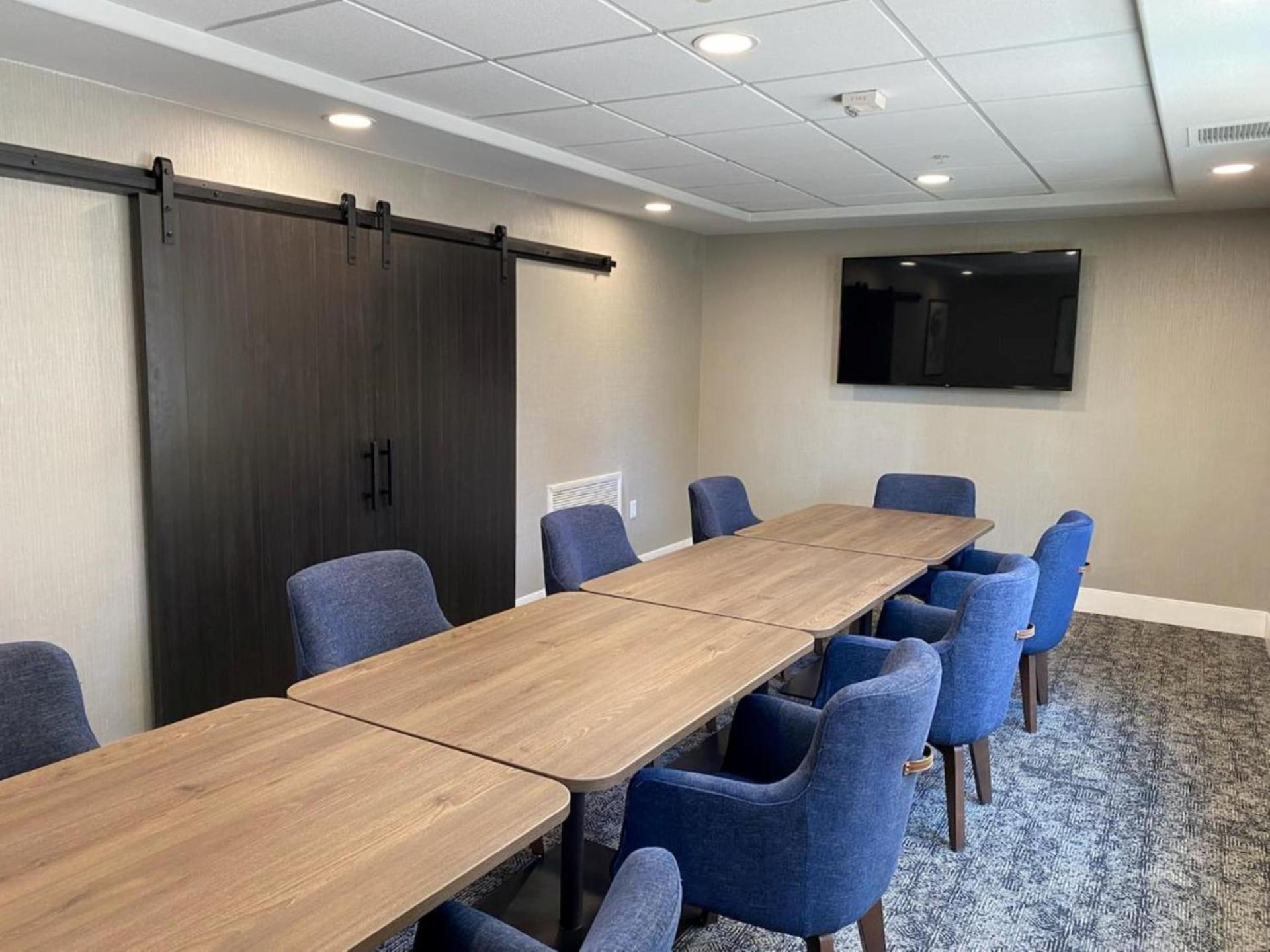 Staybridge Suites Phoenix Glendale Sports Dist by IHG photo 30