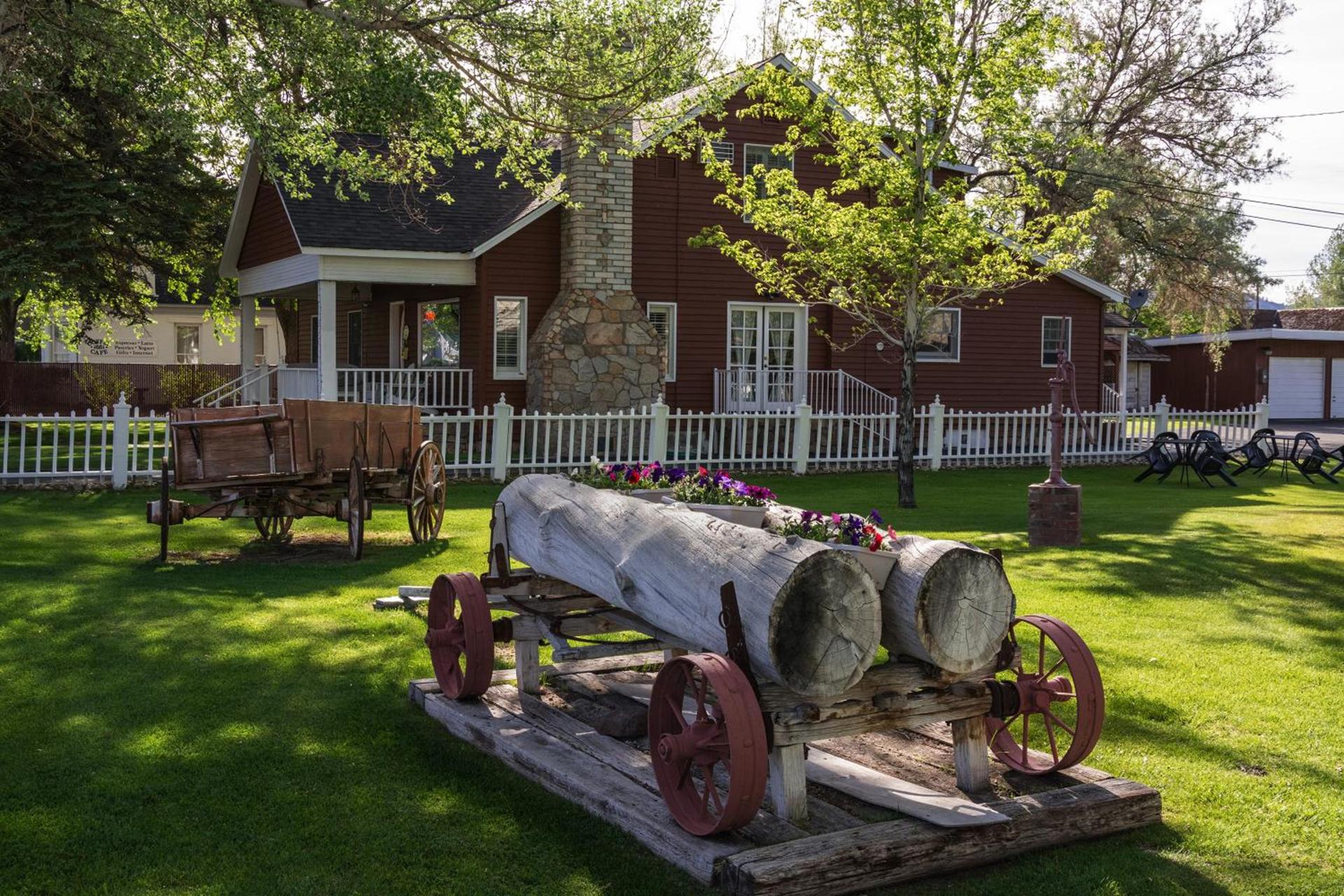Silver Maple Inn photo 47