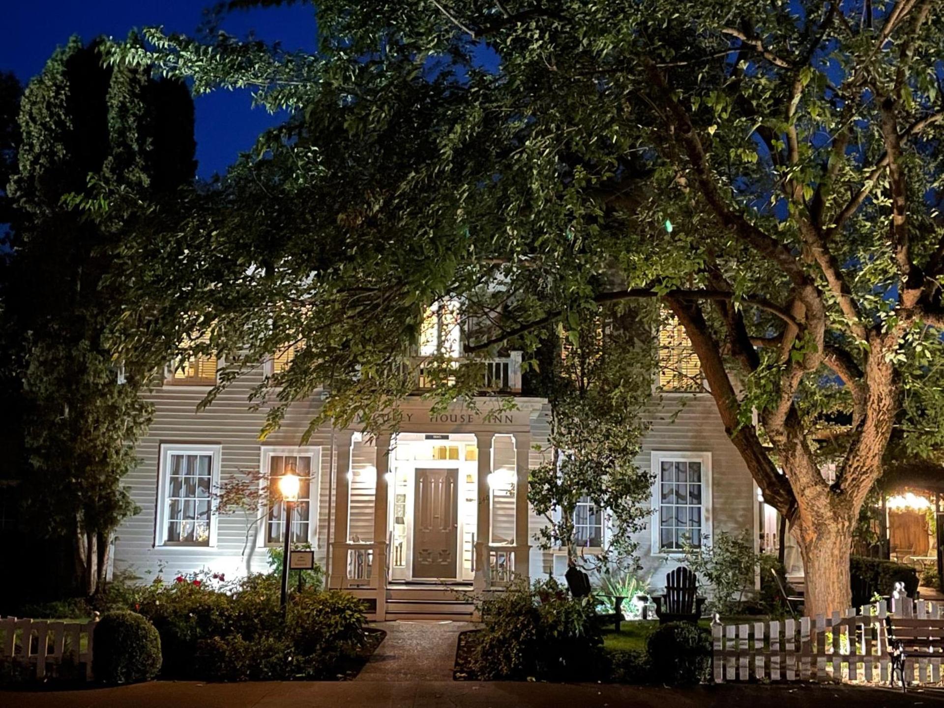 McCully House Inn photo 17