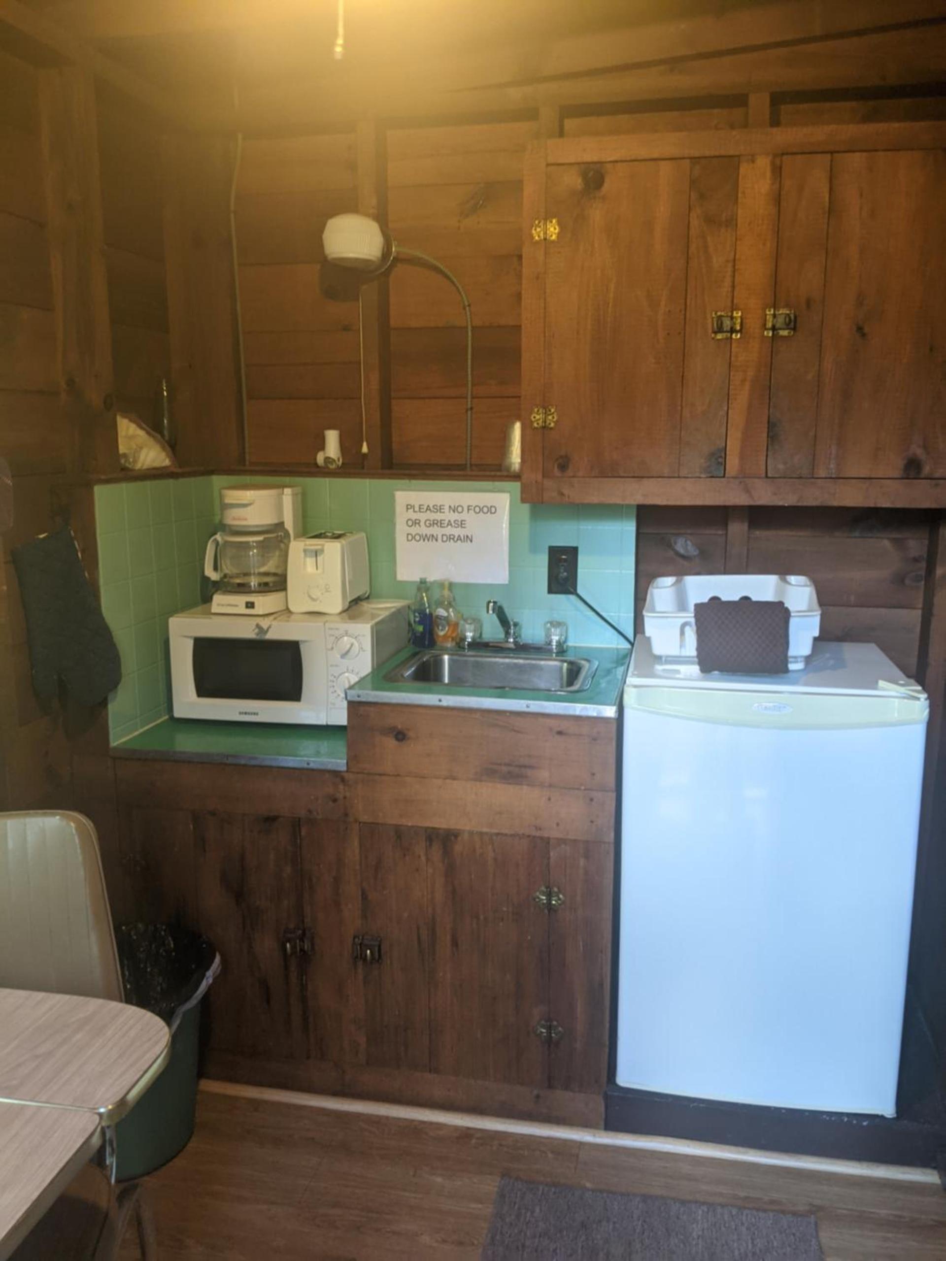 Moreno's Adirondack Cabins photo 66
