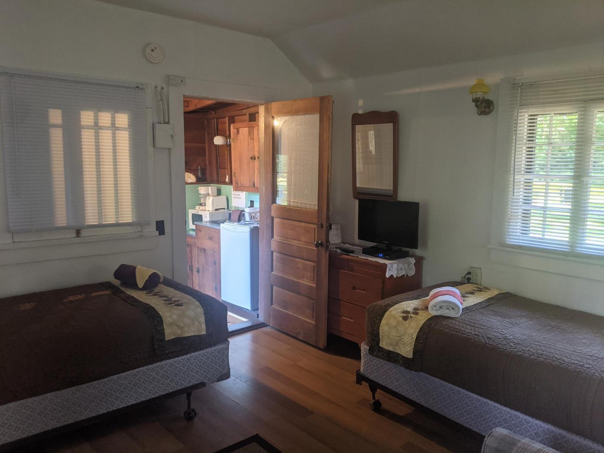 Moreno's Adirondack Cabins photo 64