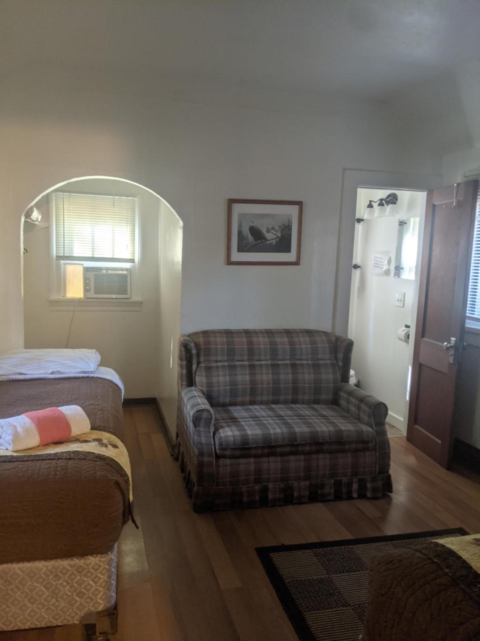 Moreno's Adirondack Cabins photo 63