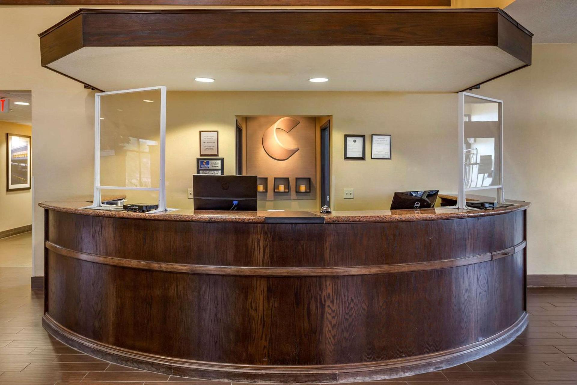 Comfort Suites Jonesboro University Area photo 3
