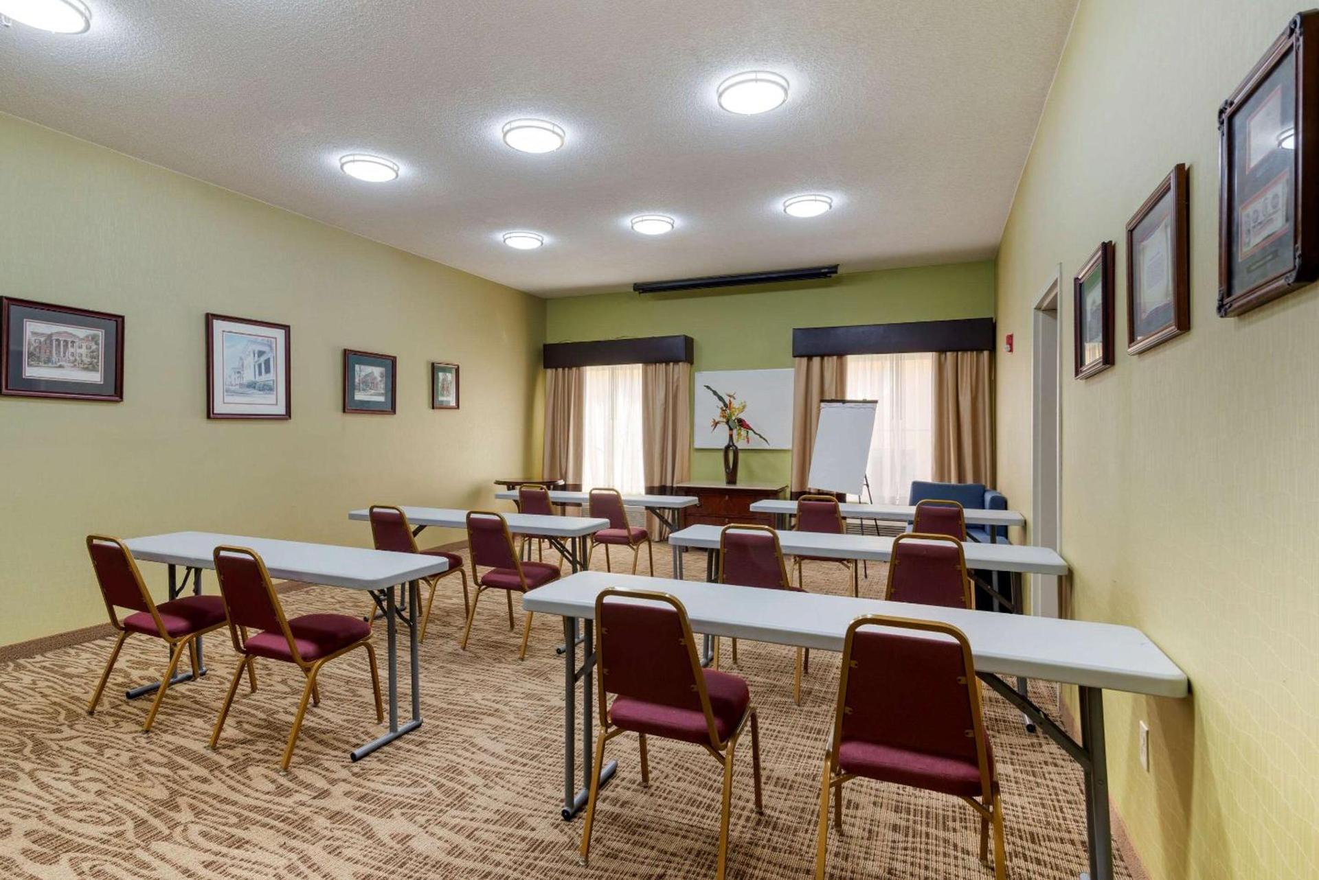 Comfort Suites Milledgeville photo 10