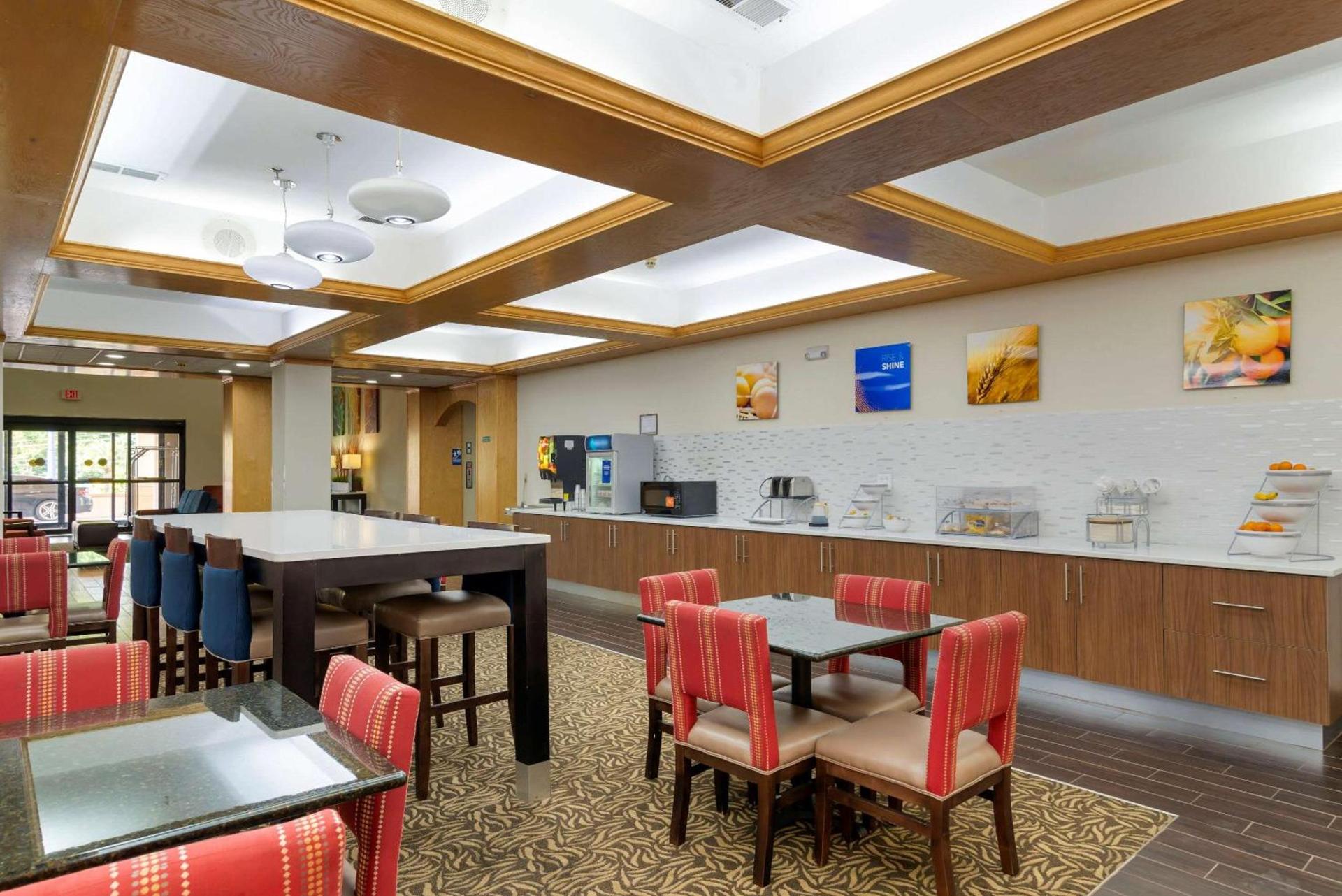 Comfort Suites Milledgeville photo 12
