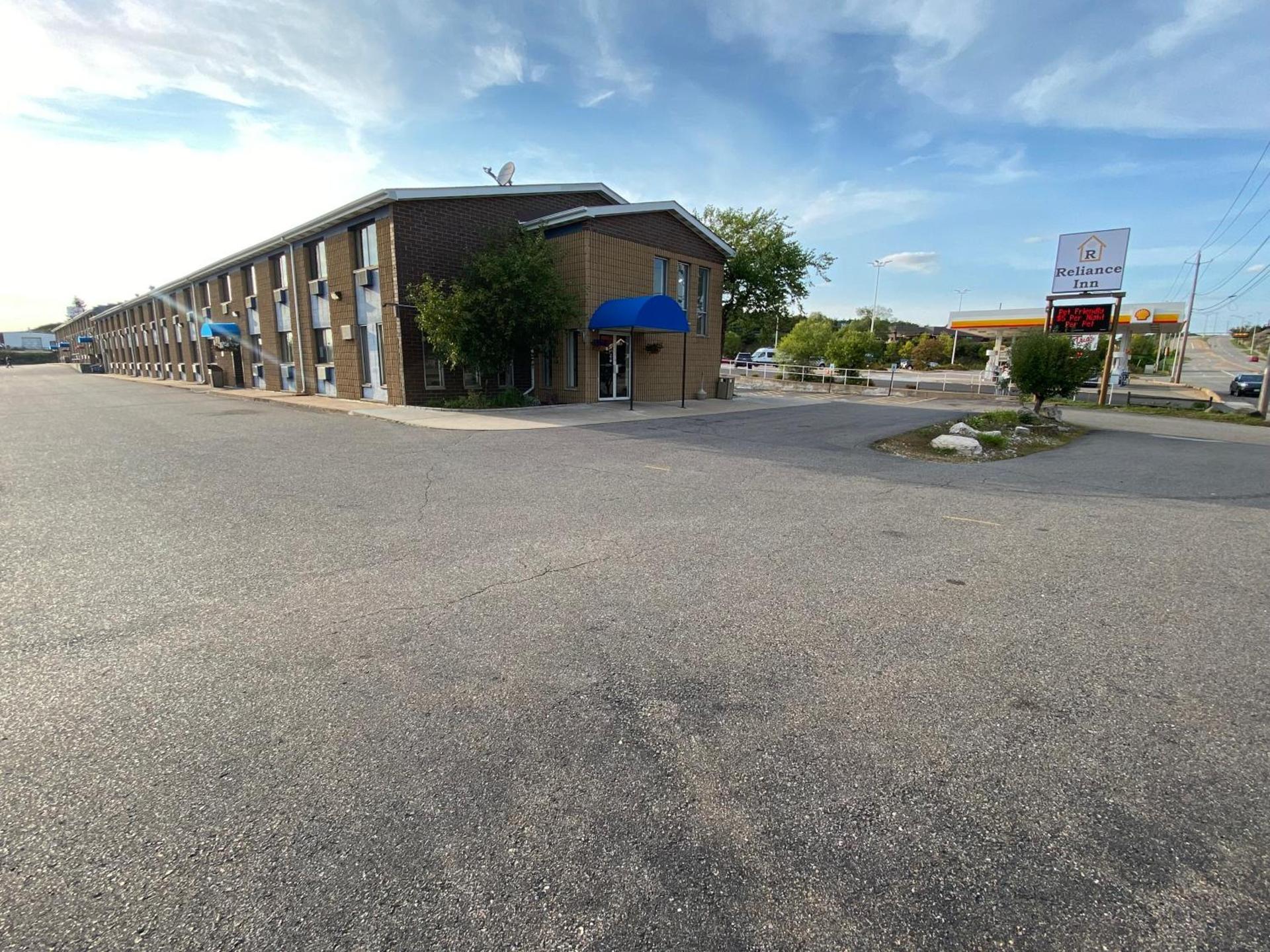 Reliance Inn photo 30