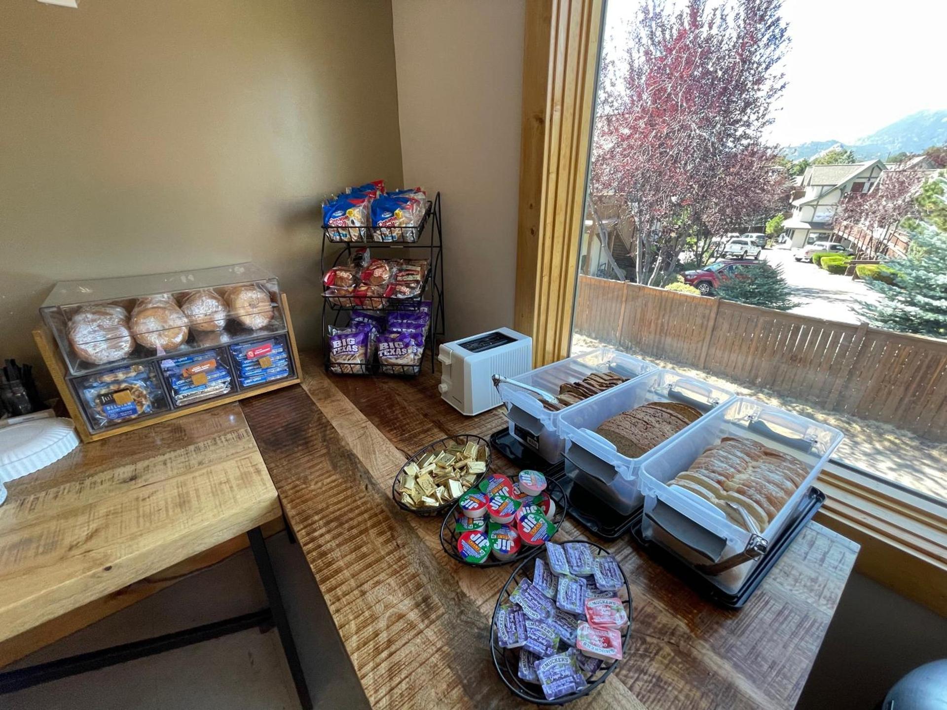 Estes Mountain Inn photo 56