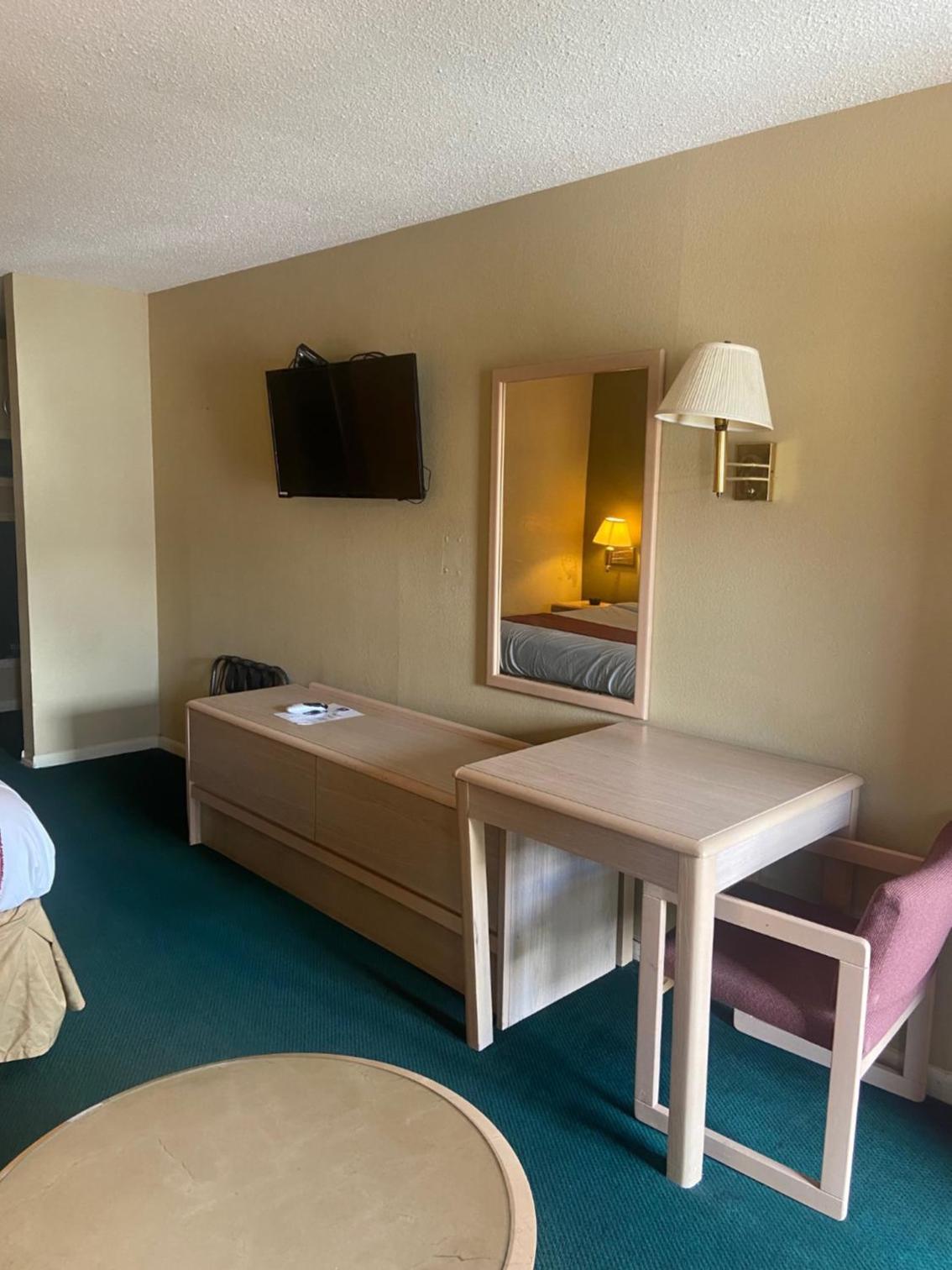 Americas Best Value Inn (Meridian) photo 5